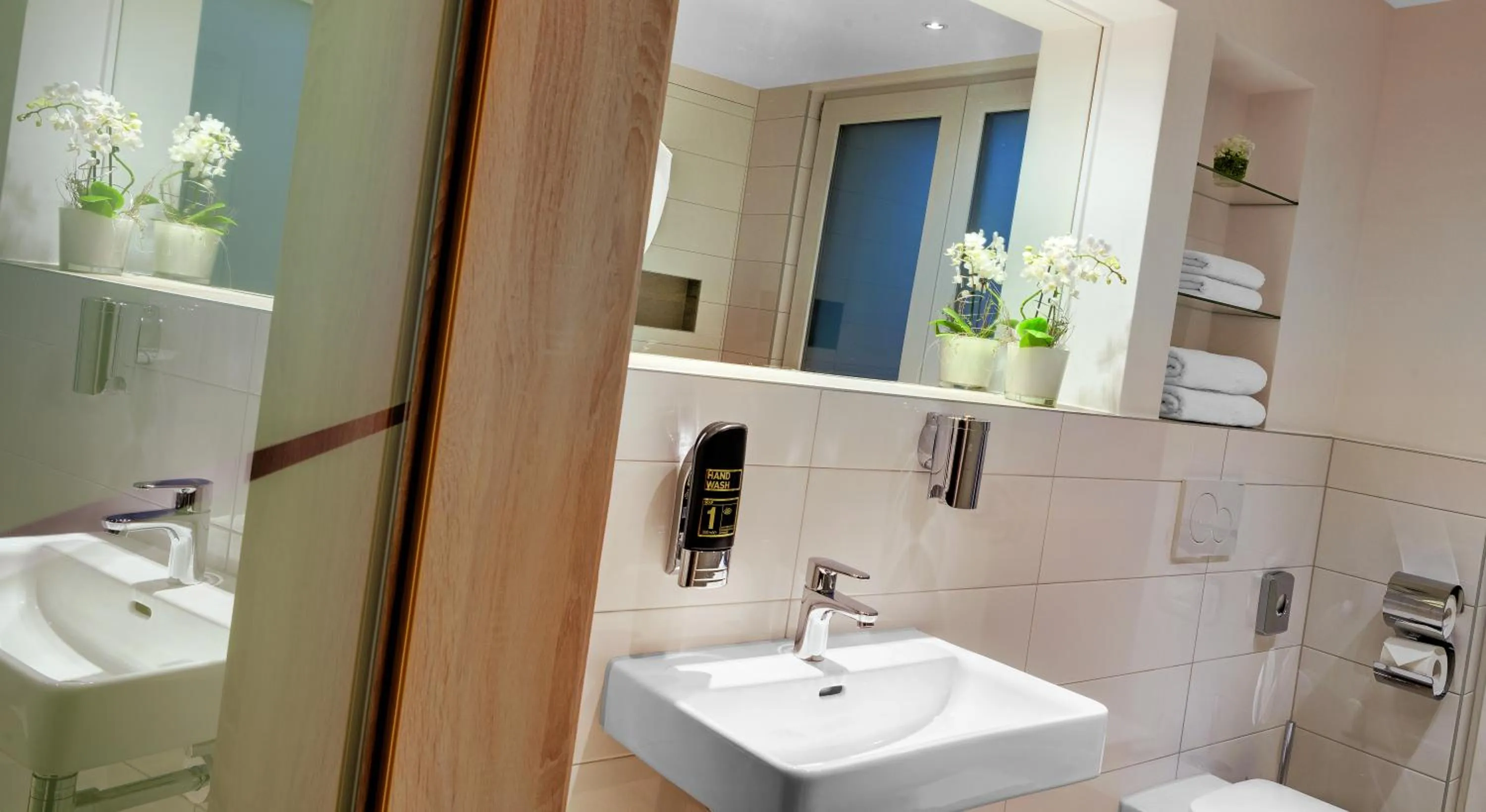 Bathroom in Hotel und Pension Seereich