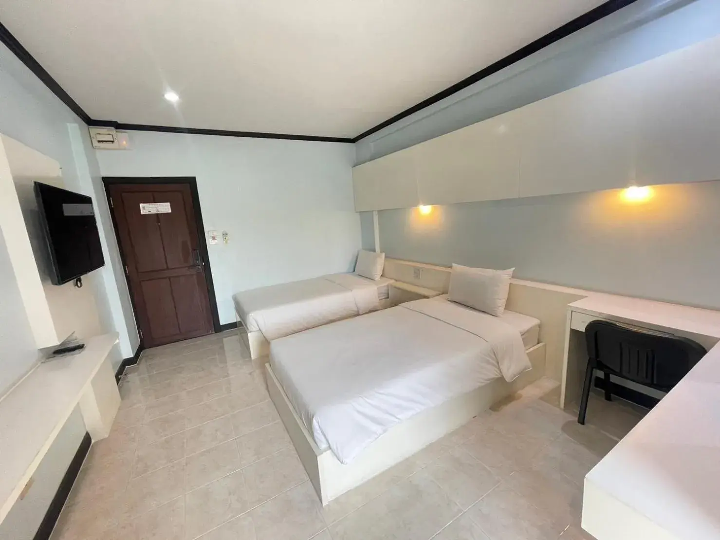 Area and facilities, Bed in Chonlapruk Lakeside Hotel