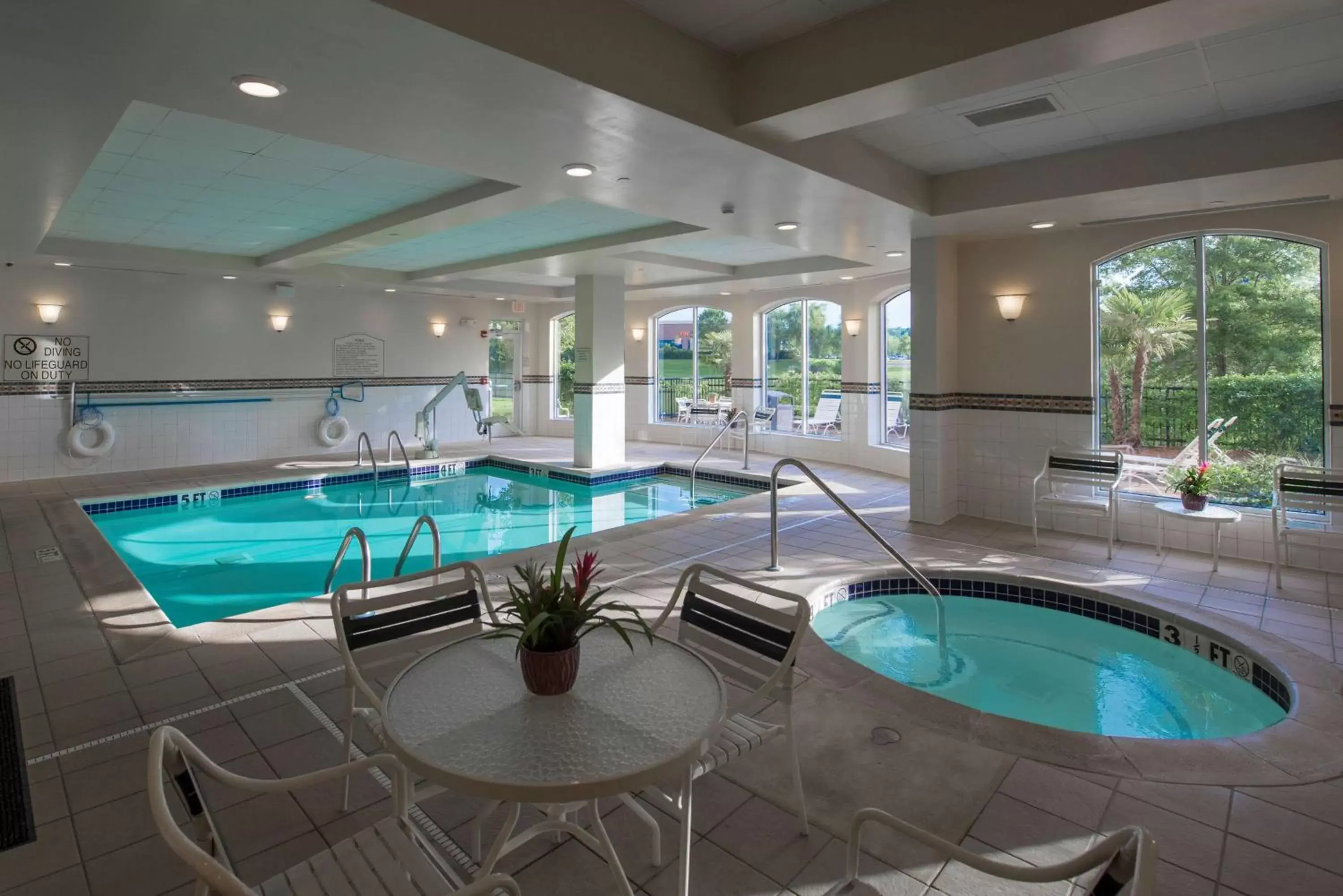 Pool view, Swimming Pool in Hilton Garden Inn Jackson-Madison