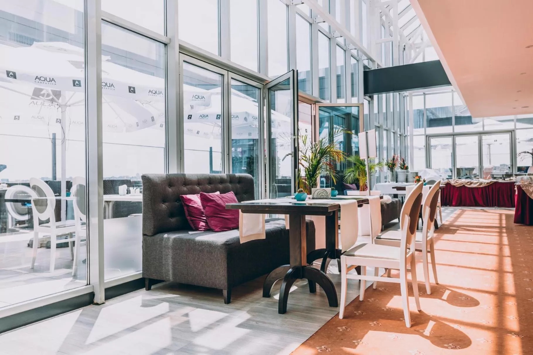 Lounge or bar in Ramada by Wyndham Constanta