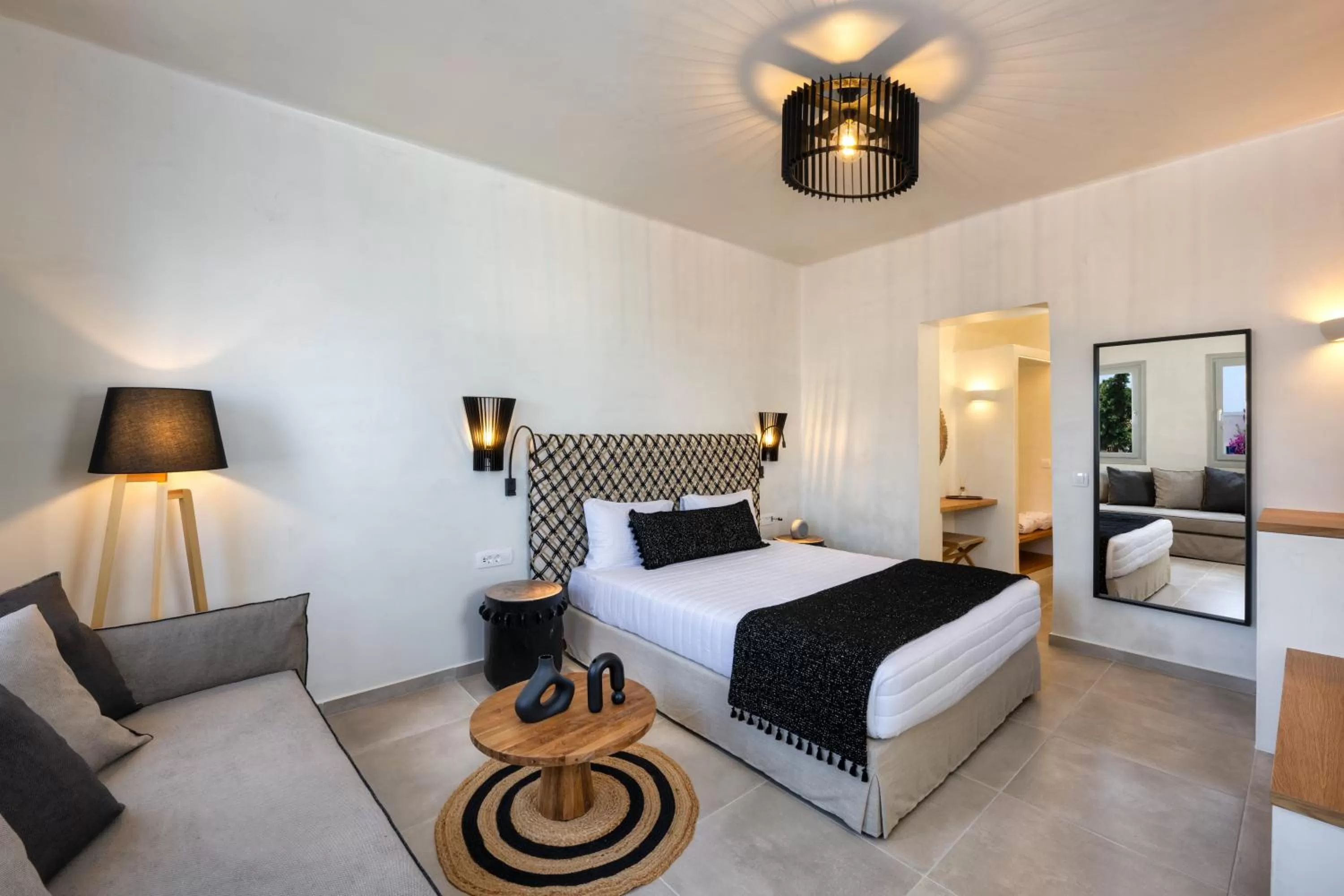 Bedroom, Bed in Hill Suites