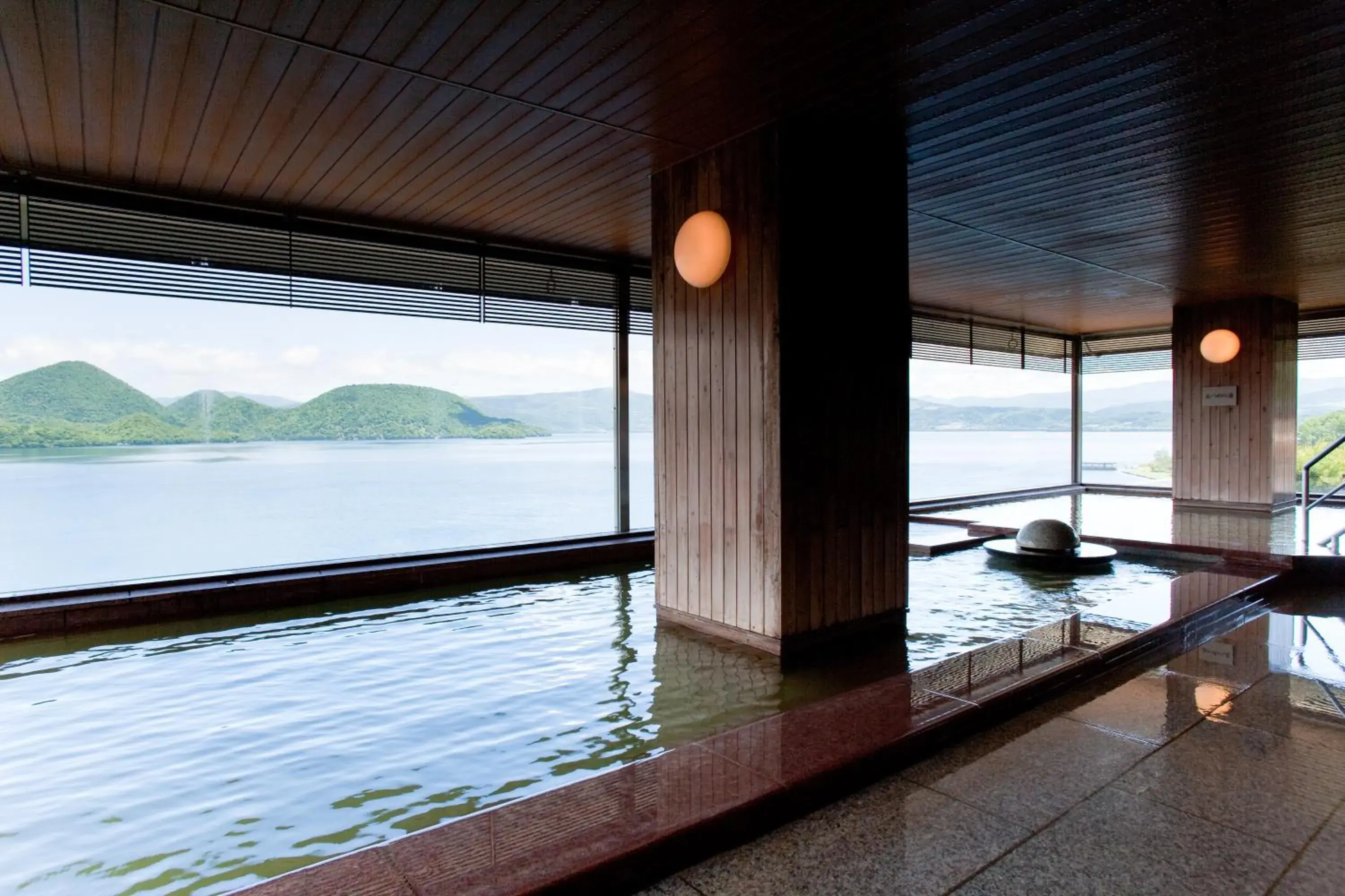 Hot Spring Bath, River View in Toya Kohantei Hotel