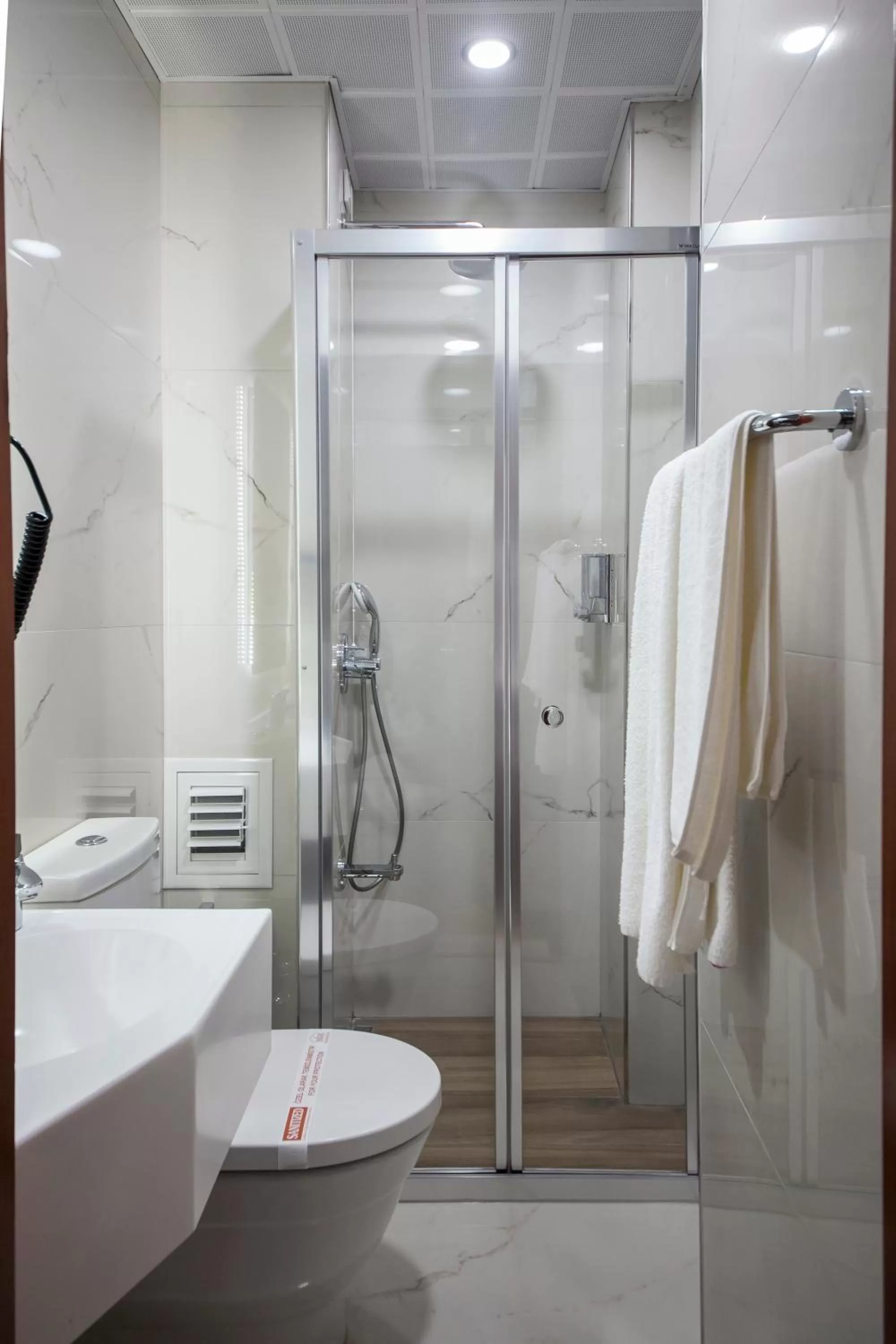 Shower in Vardar Palace Hotel - Special Category