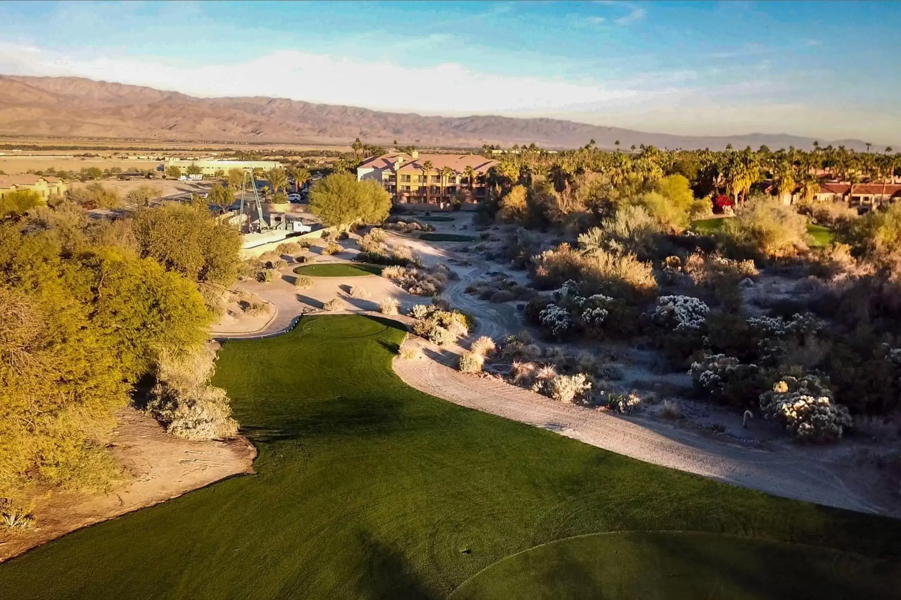 Golfcourse, Bird's-eye View in Courtyard Palm Desert