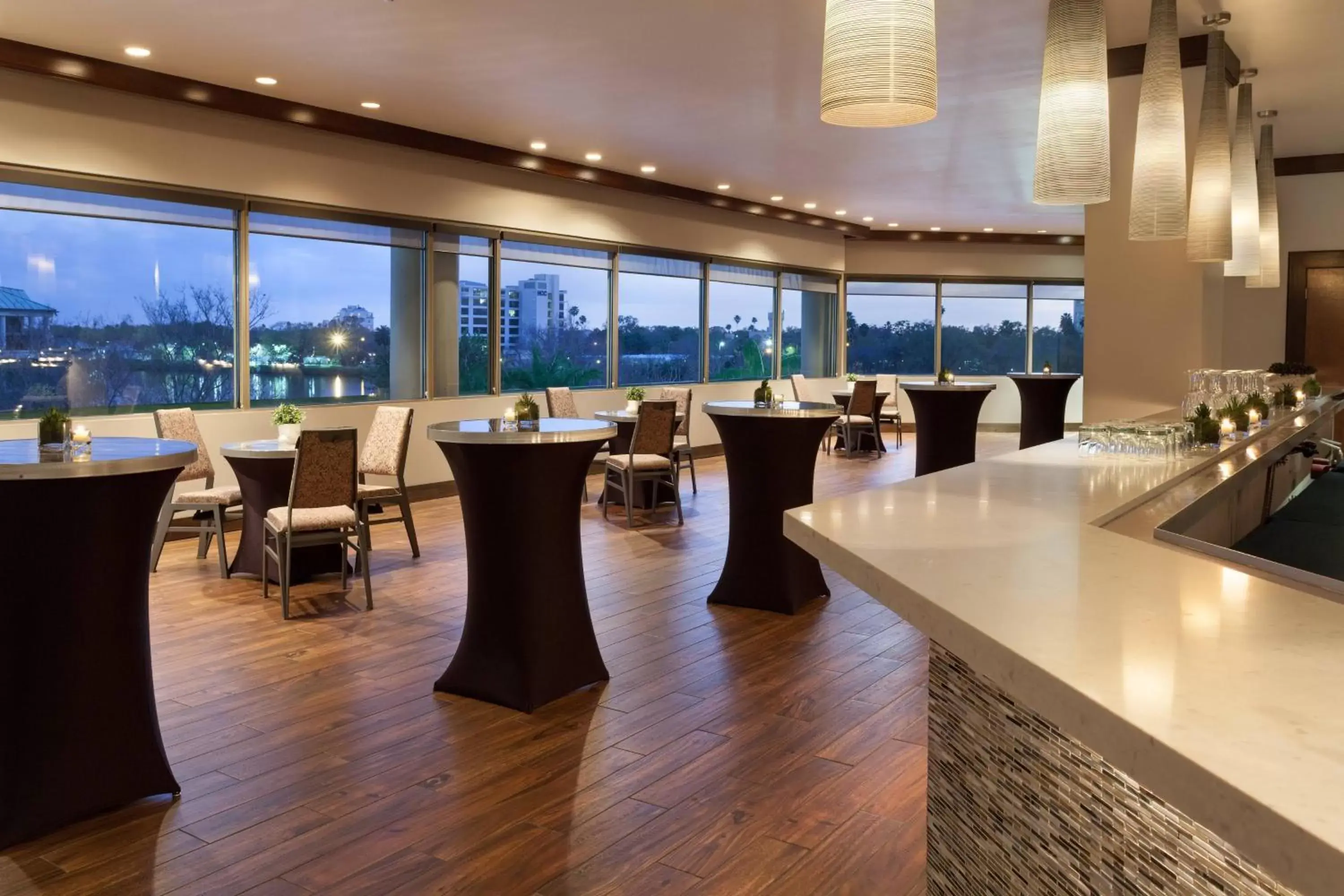 Meeting/conference room, Restaurant/Places to Eat in The Westin Tampa Waterside
