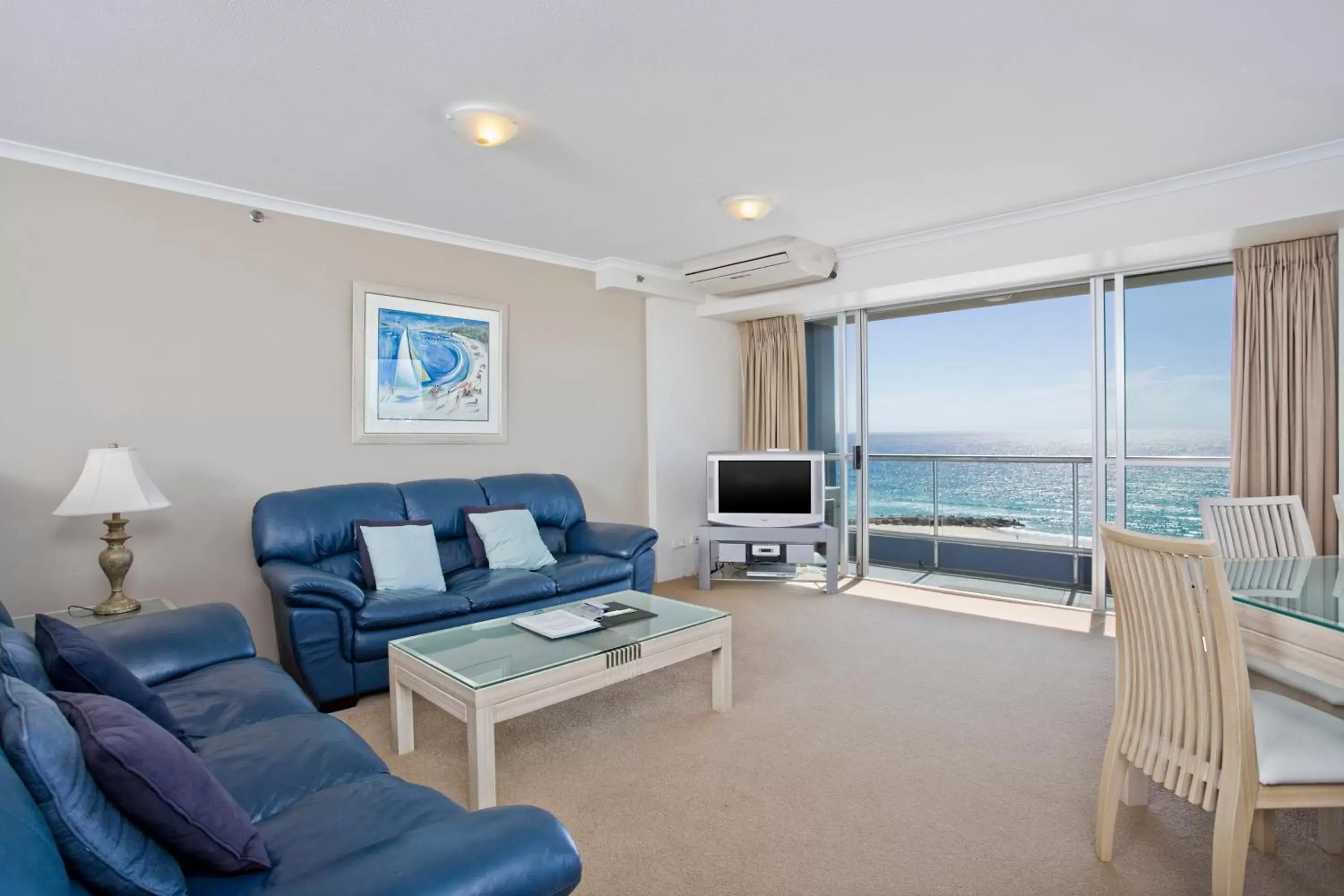 Living room, Seating Area in Points North Apartments