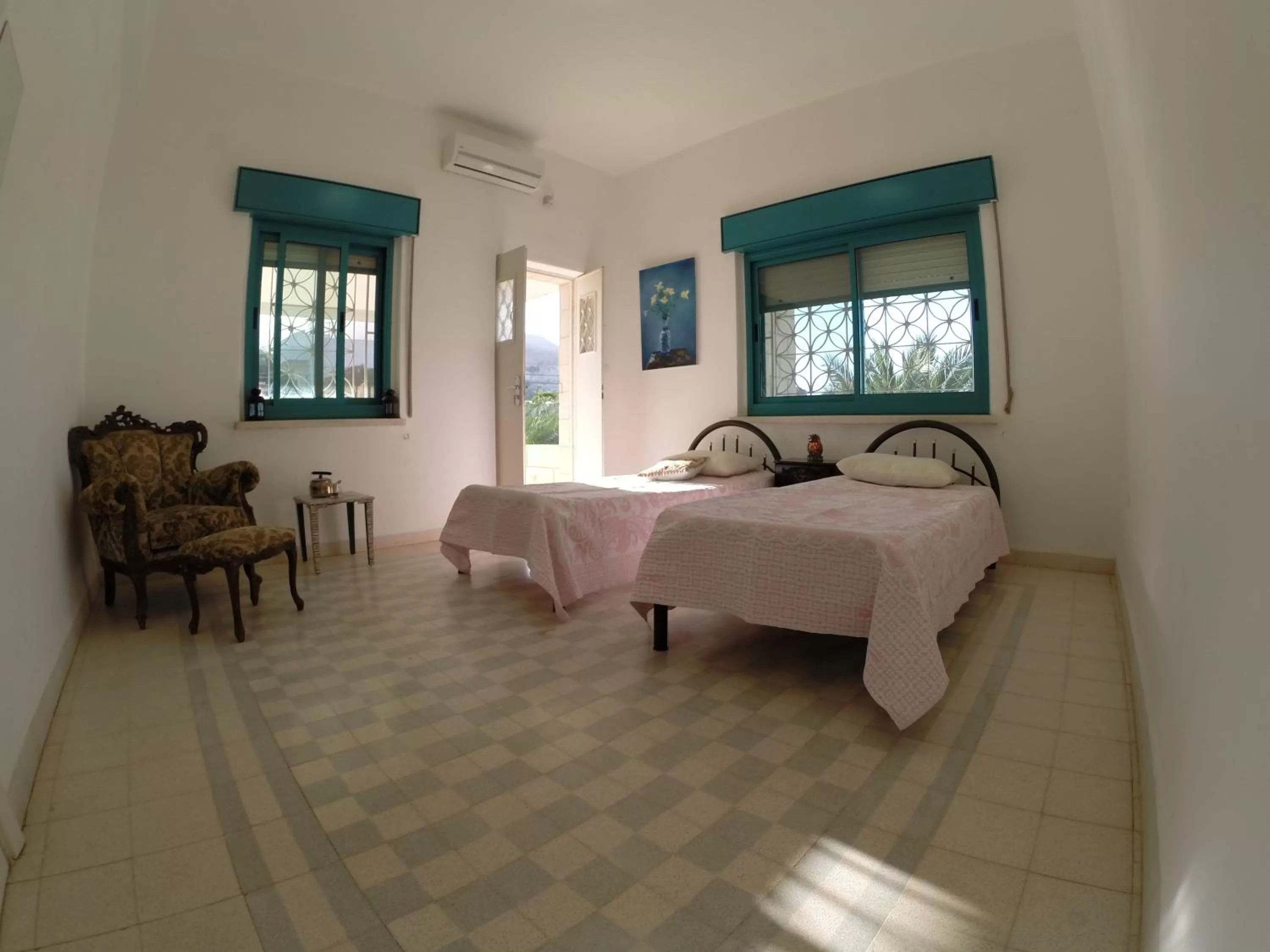 Photo of the whole room, Bed in Auberg-Inn Guesthouse