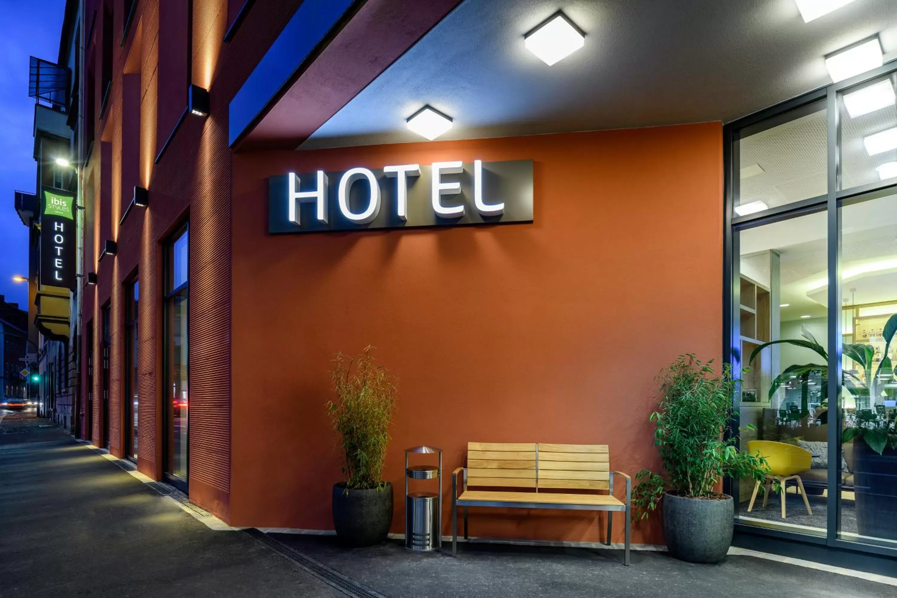 Facade/entrance in ibis Styles Aschaffenburg