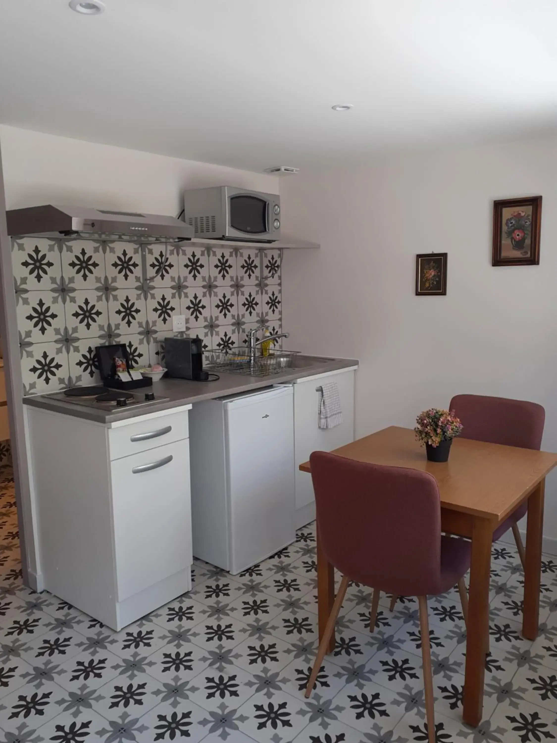 Kitchen/Kitchenette in Hotel de Charme La Bonne Adresse