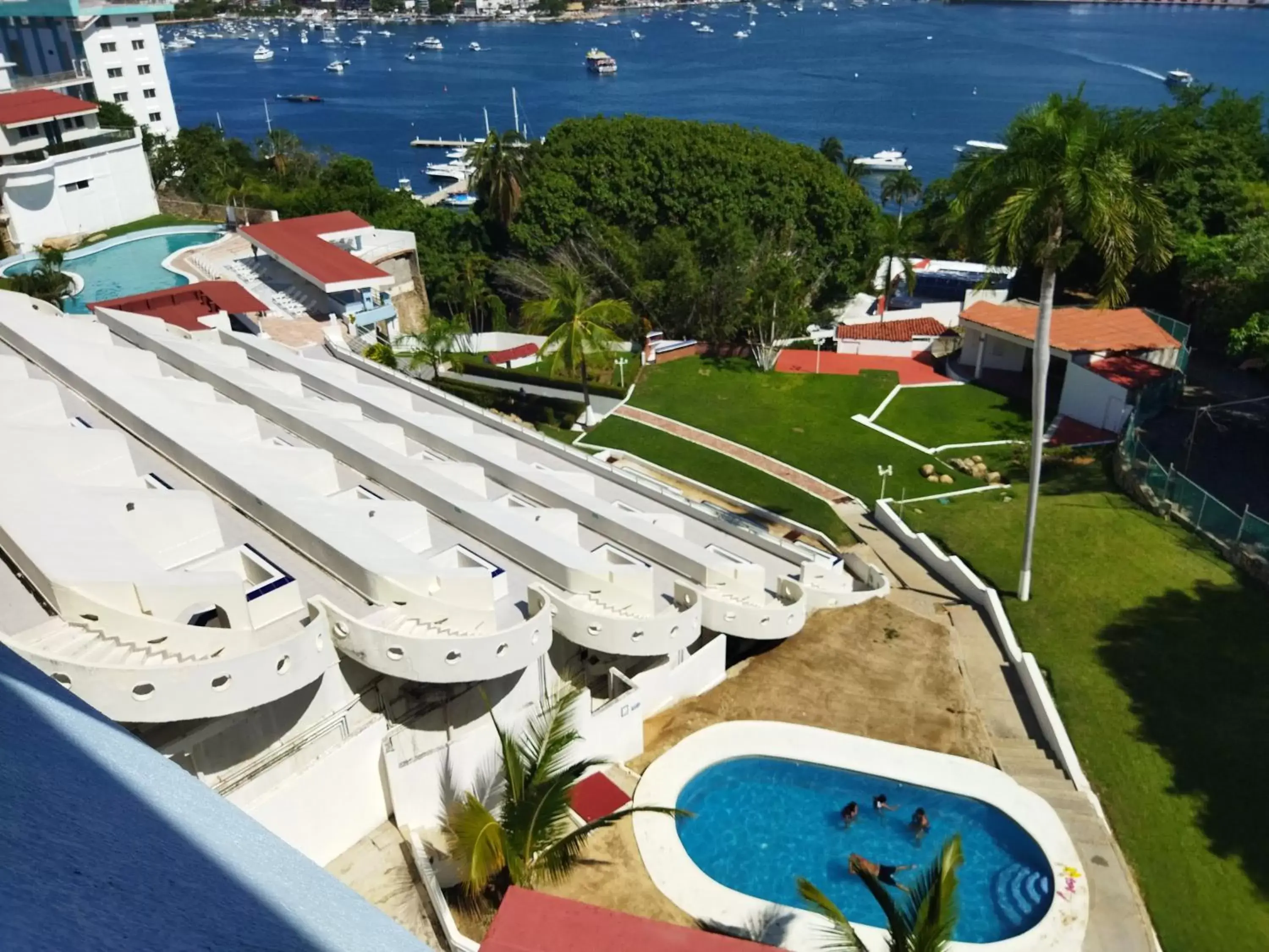 Bird's eye view, Pool View in Hotel Aristos Acapulco