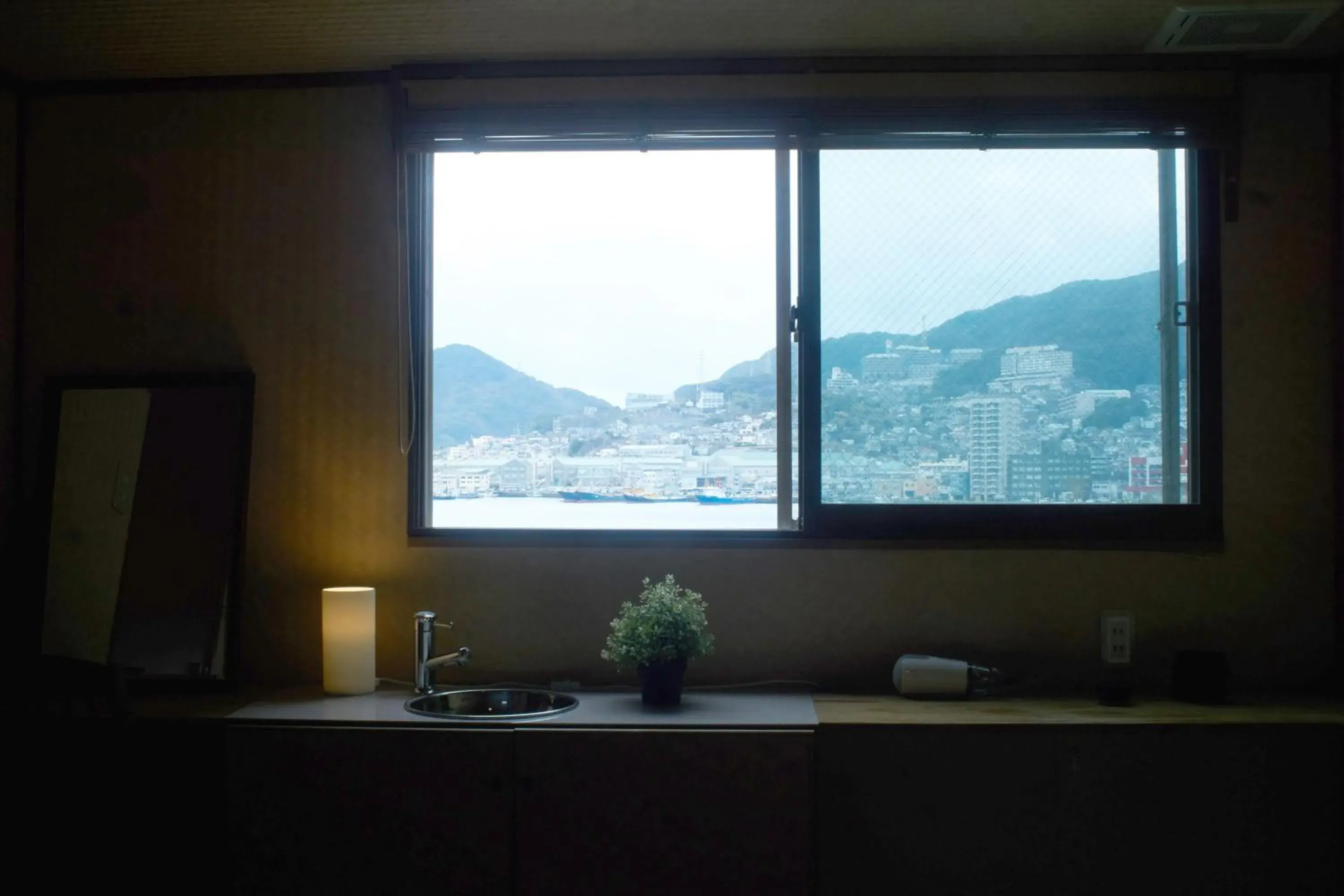 Photo of the whole room, Mountain View in Hostel Casa Noda Nagasaki