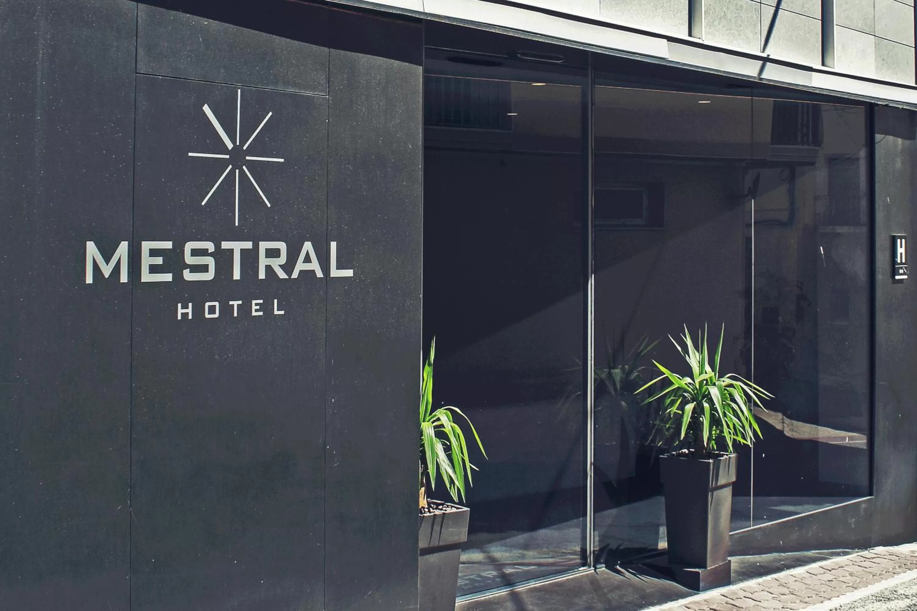 Facade/entrance in Hotel Mestral Perelló