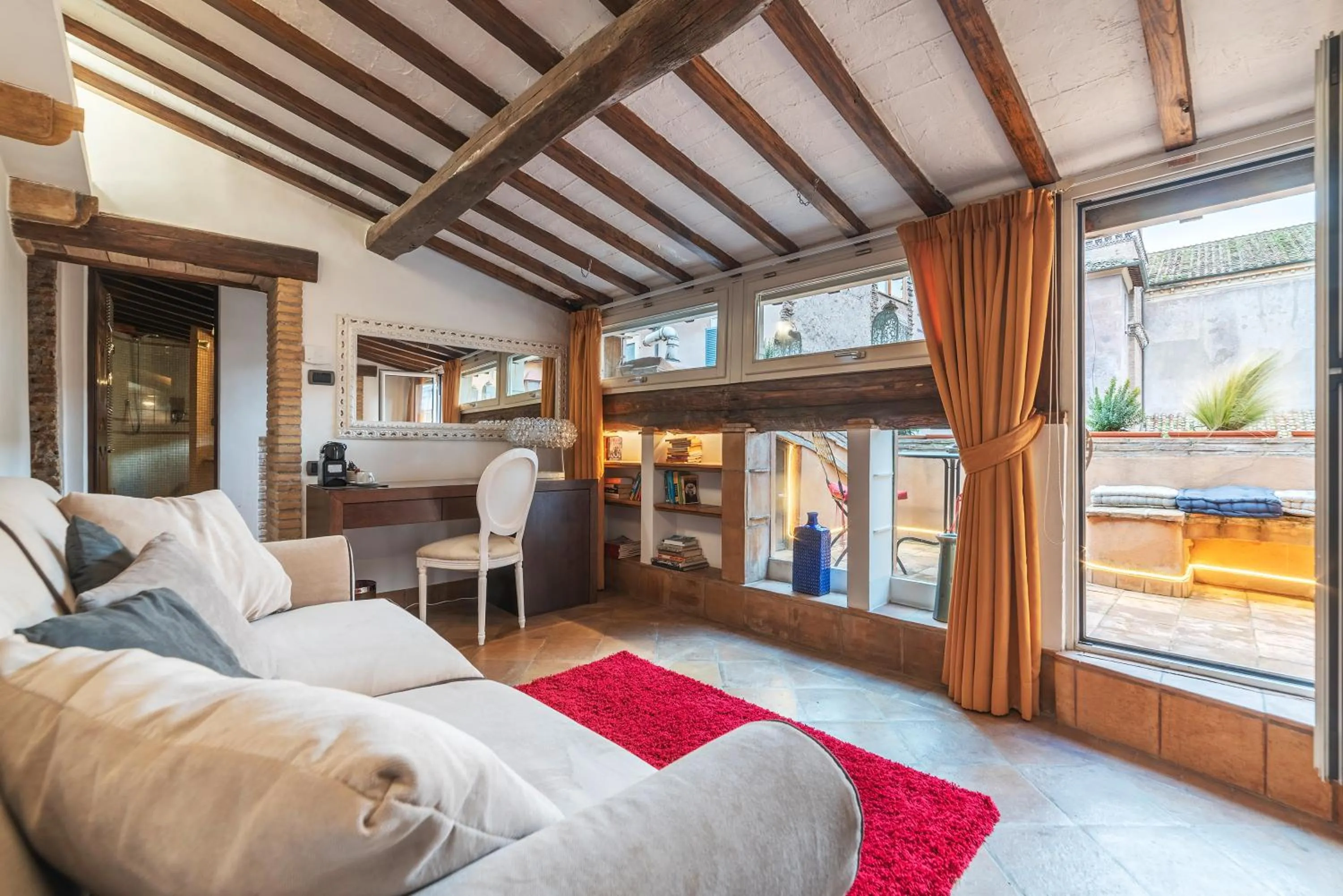 Living room in Luxury Trastevere