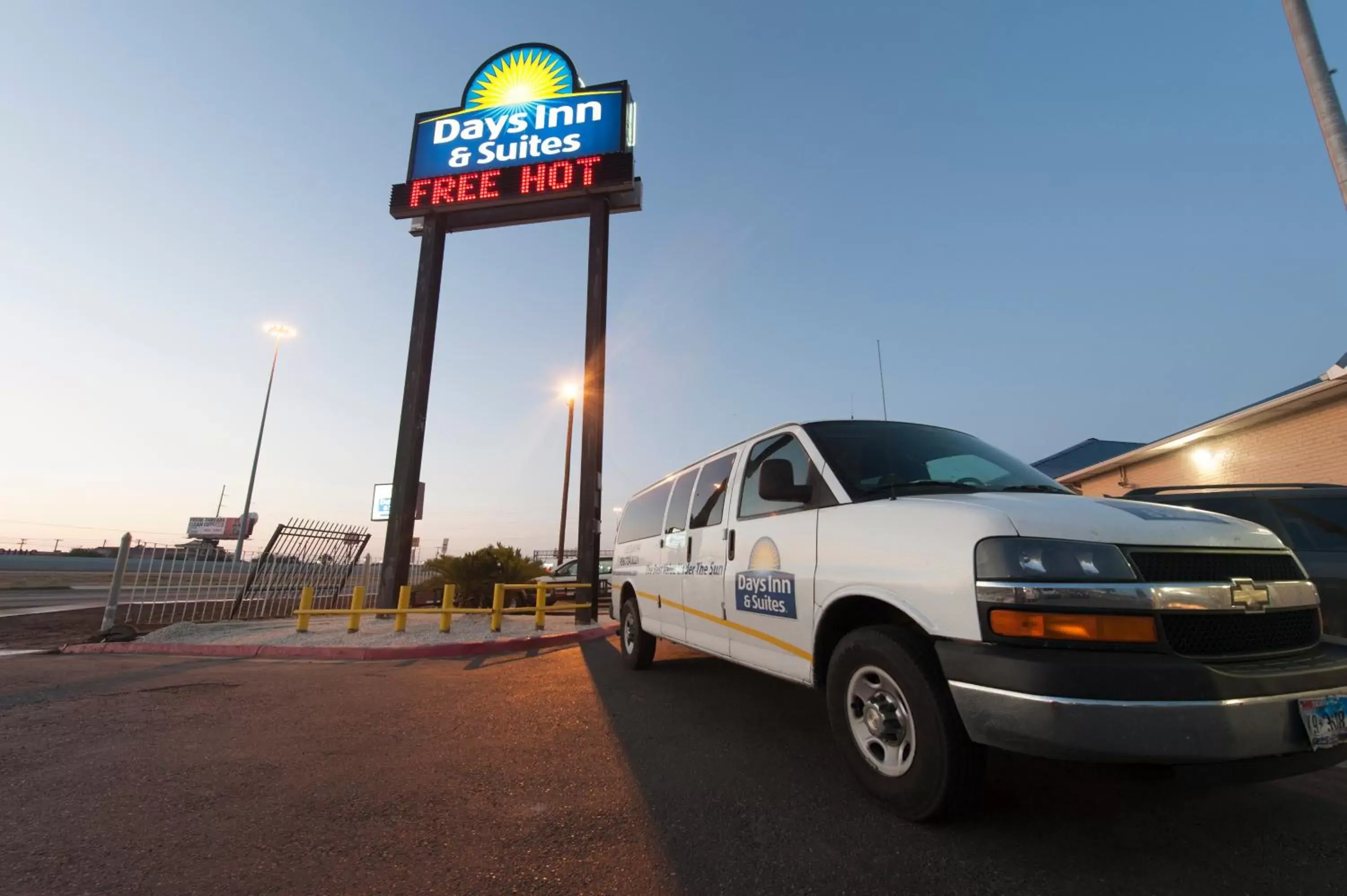 Facade/entrance, Property Building in Days Inn & Suites by Wyndham Laredo