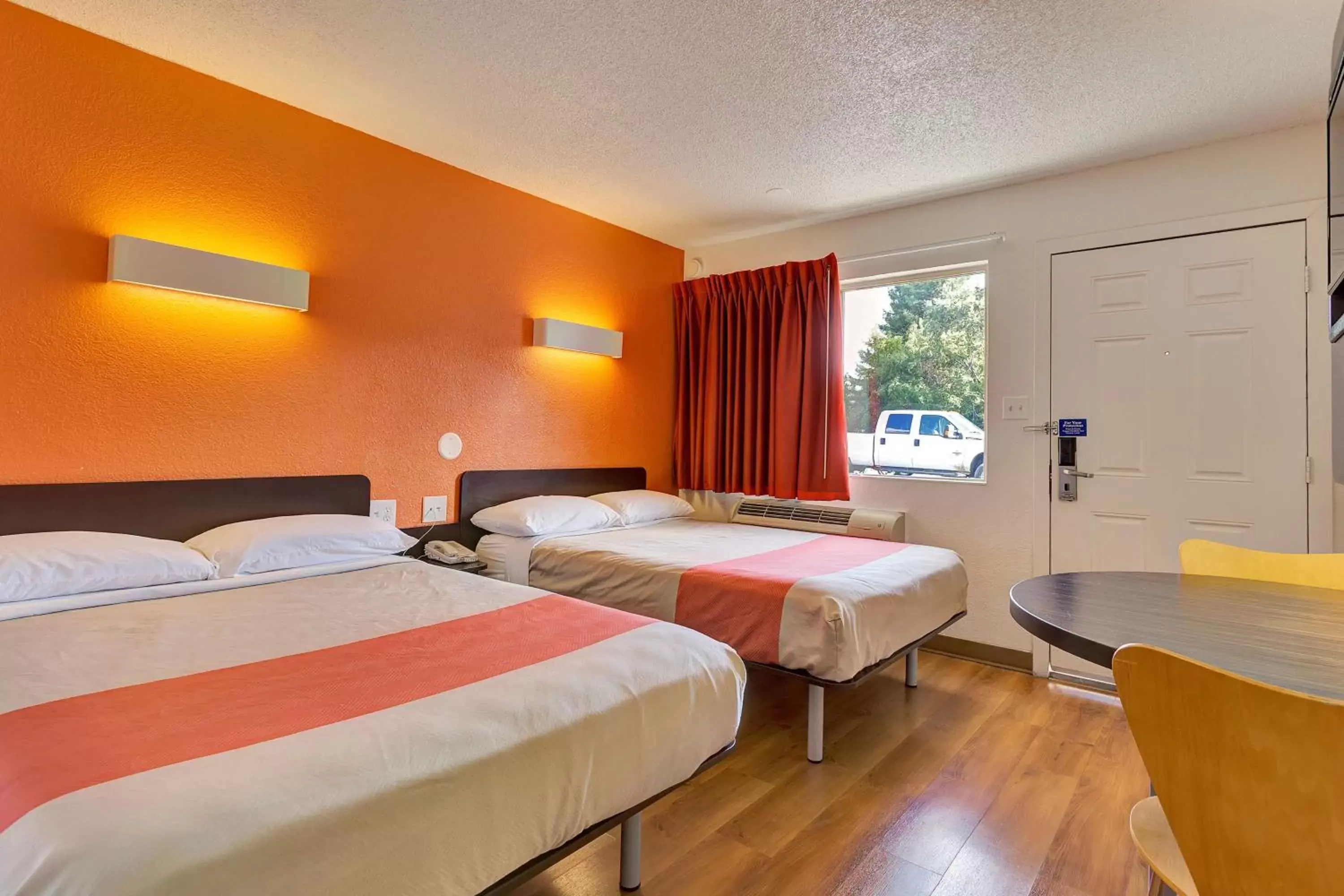 Photo of the whole room, Room Photo in Motel 6-Santa Rosa, CA - South