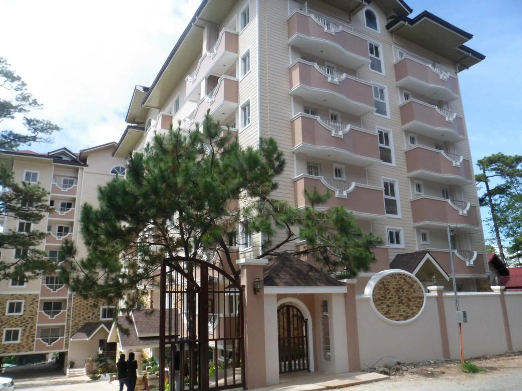 Facade/entrance in Prestige Vacation Apartments - Bonbel Condominium