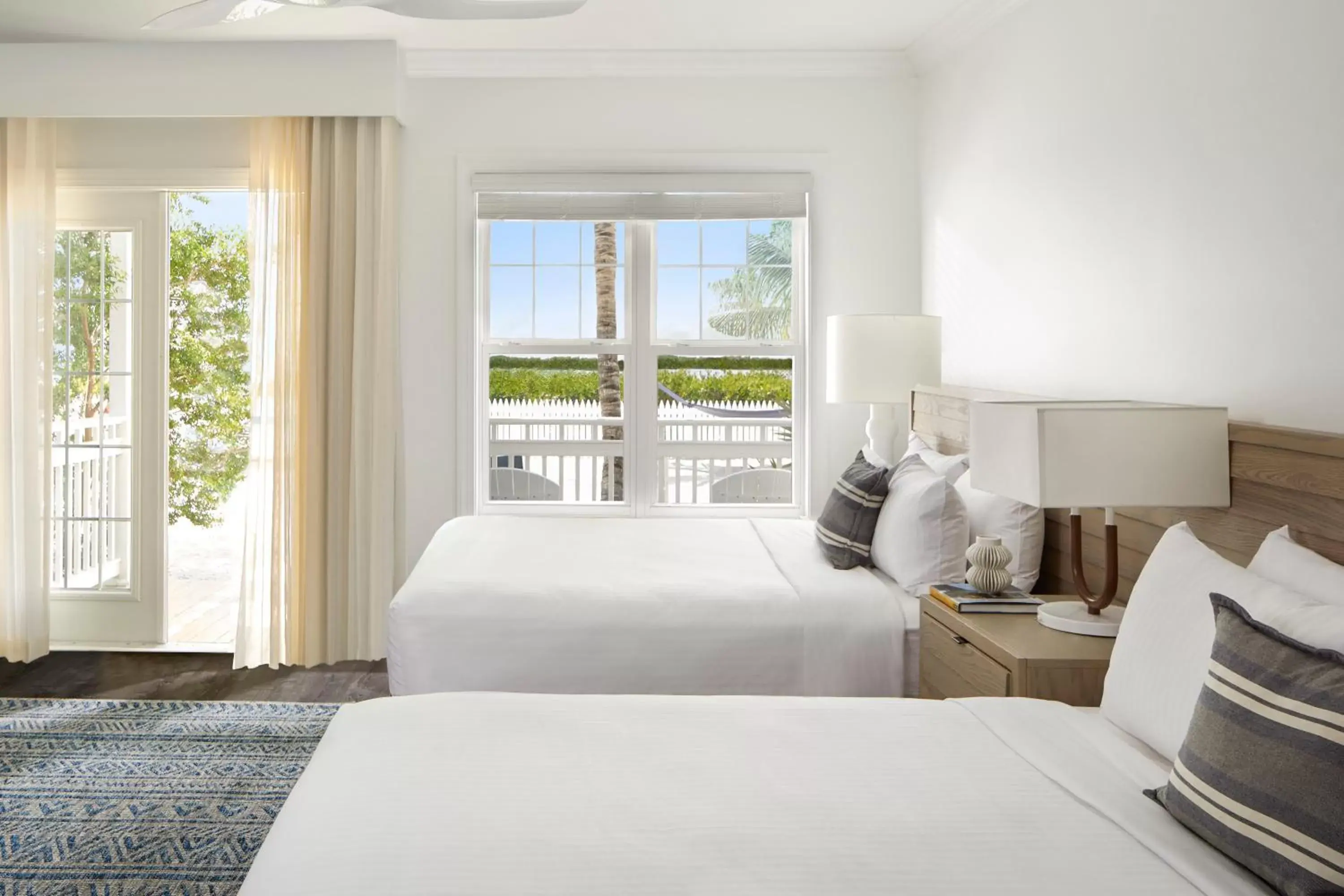 Bed in Parrot Key Hotel & Villas