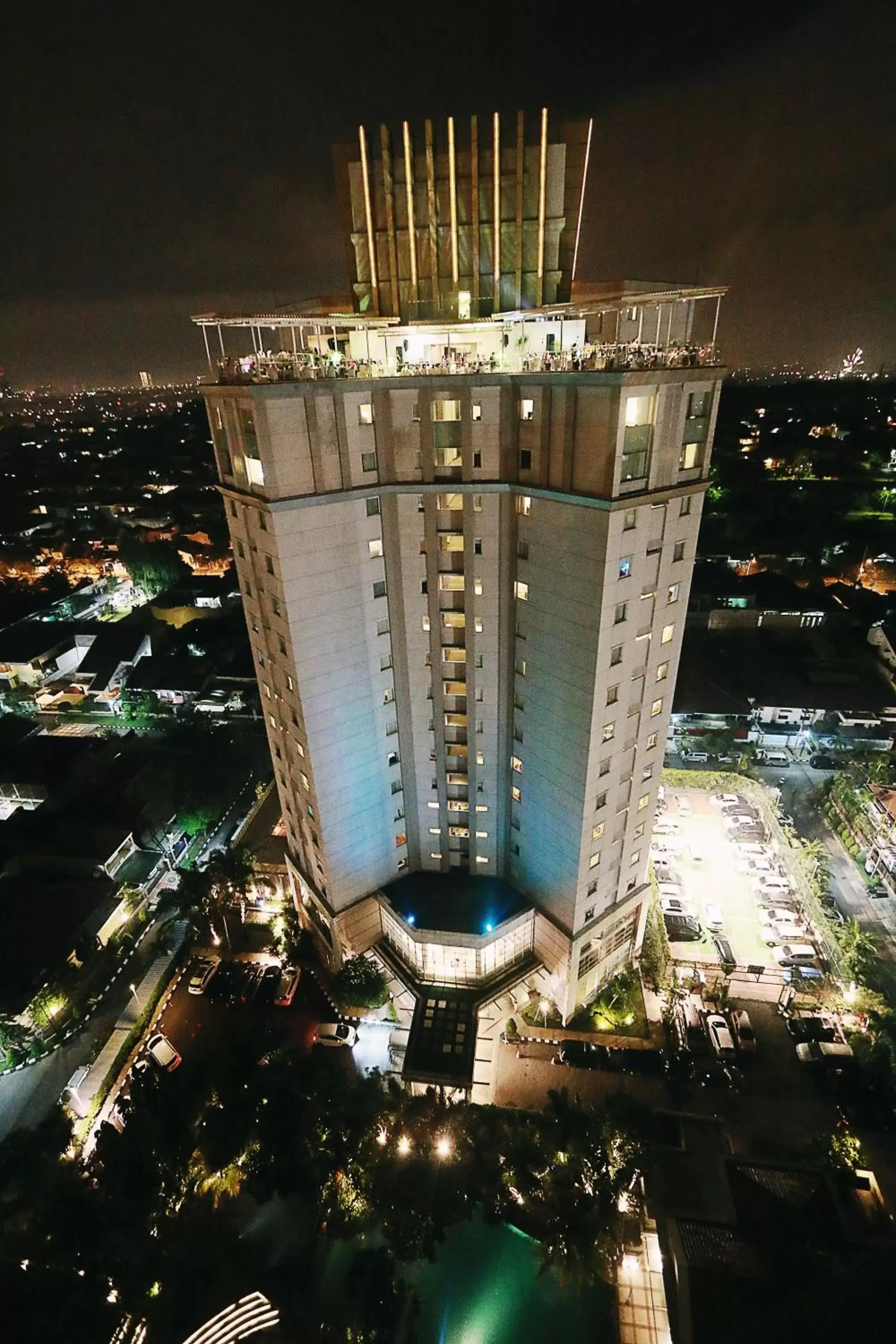 Night in Java Paragon Hotel & Residences