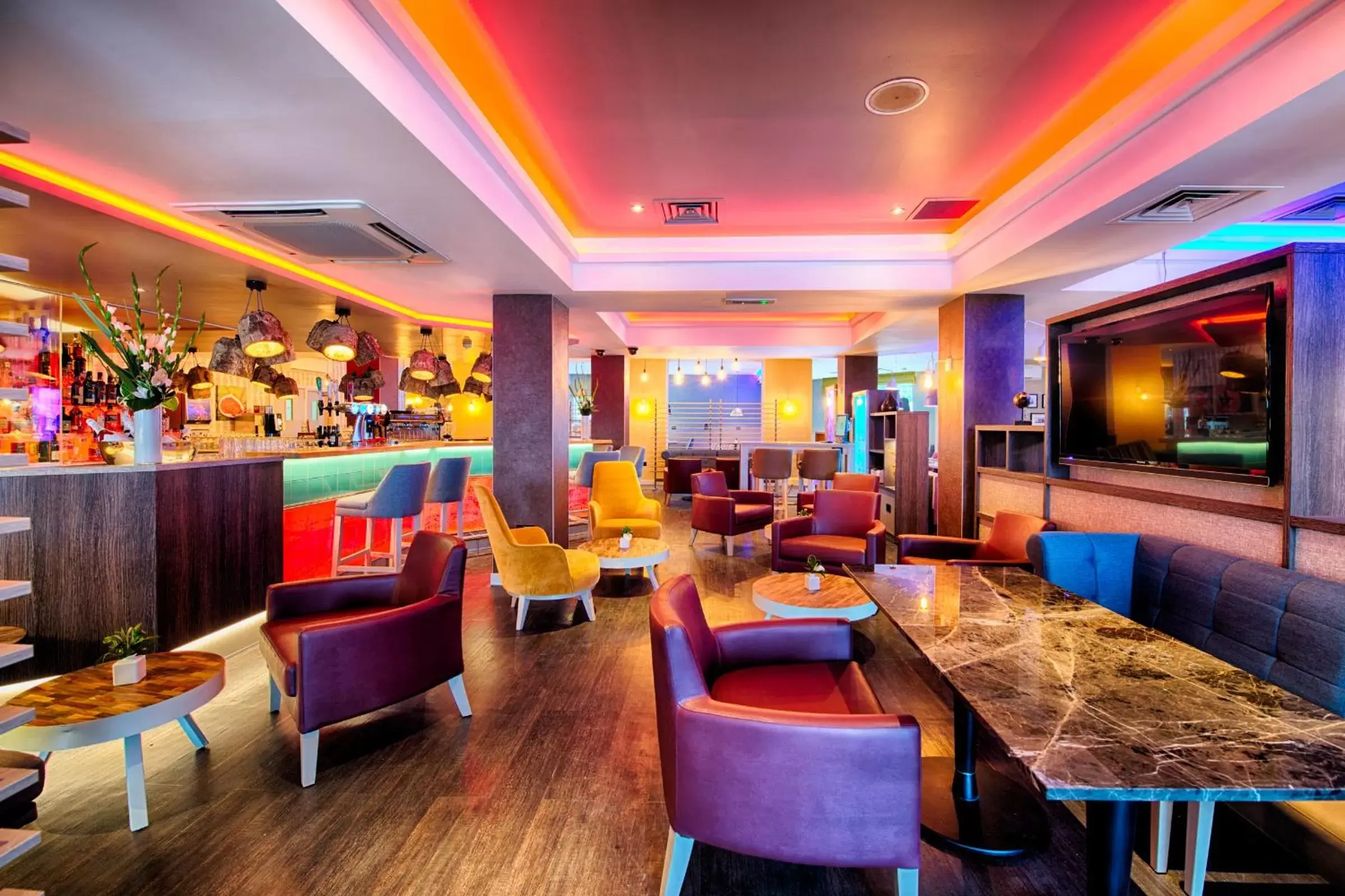 Lounge or bar, Lounge/Bar in Leonardo Royal Edinburgh Haymarket