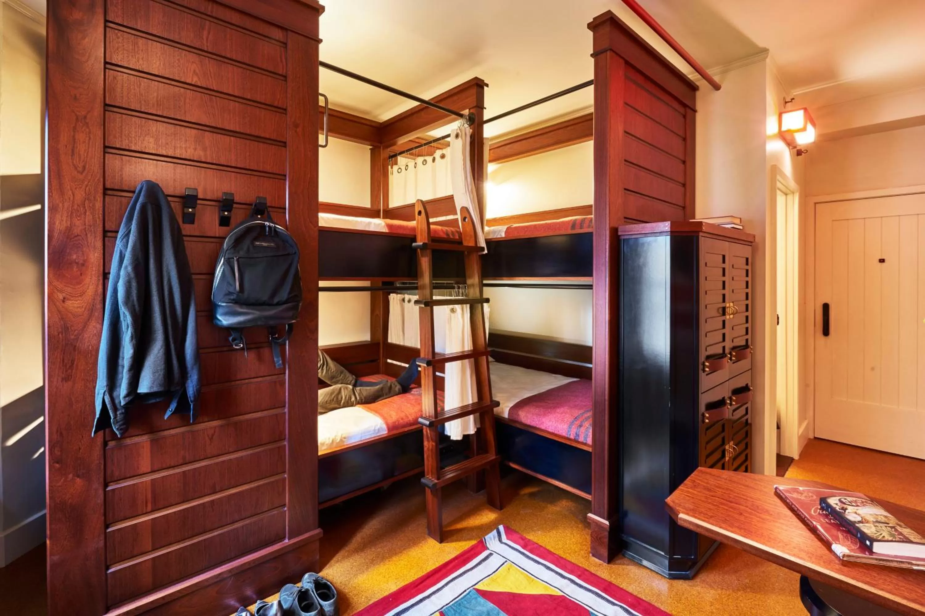 Photo of the whole room, Bed in Freehand Chicago