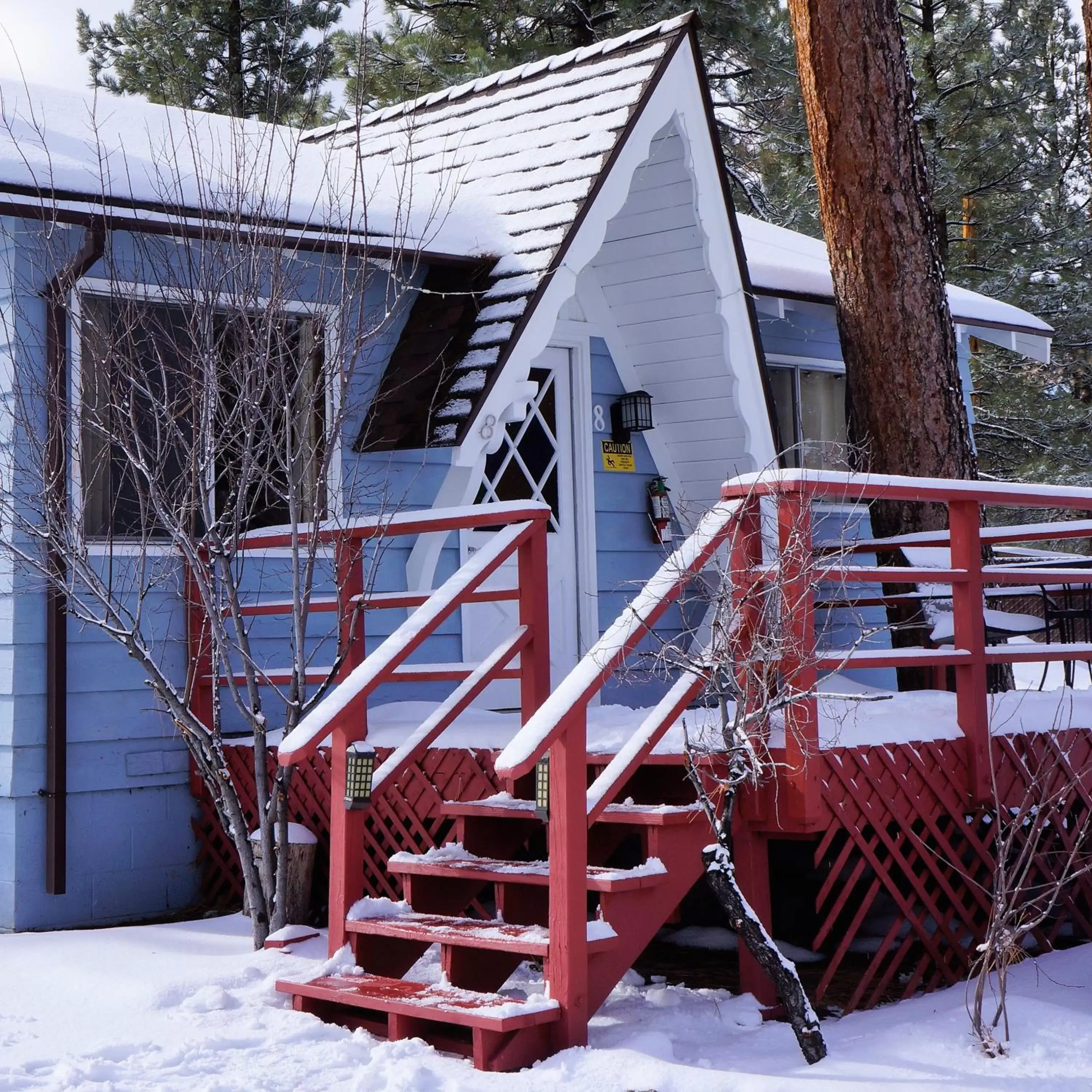 Winter in Blue Horizon Lodge