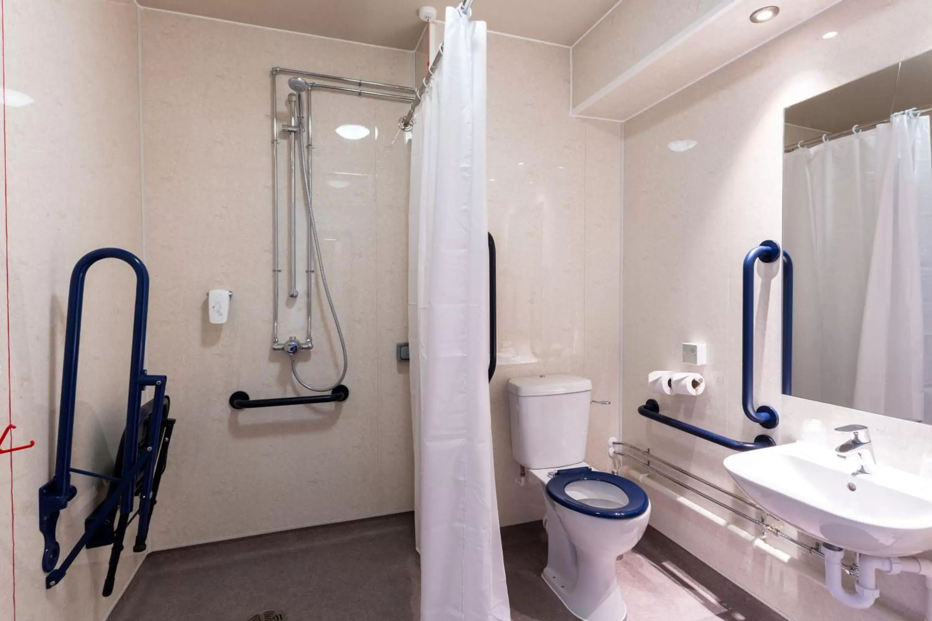 Bathroom in Sessile Oak, Llanelli by Marston's Inns