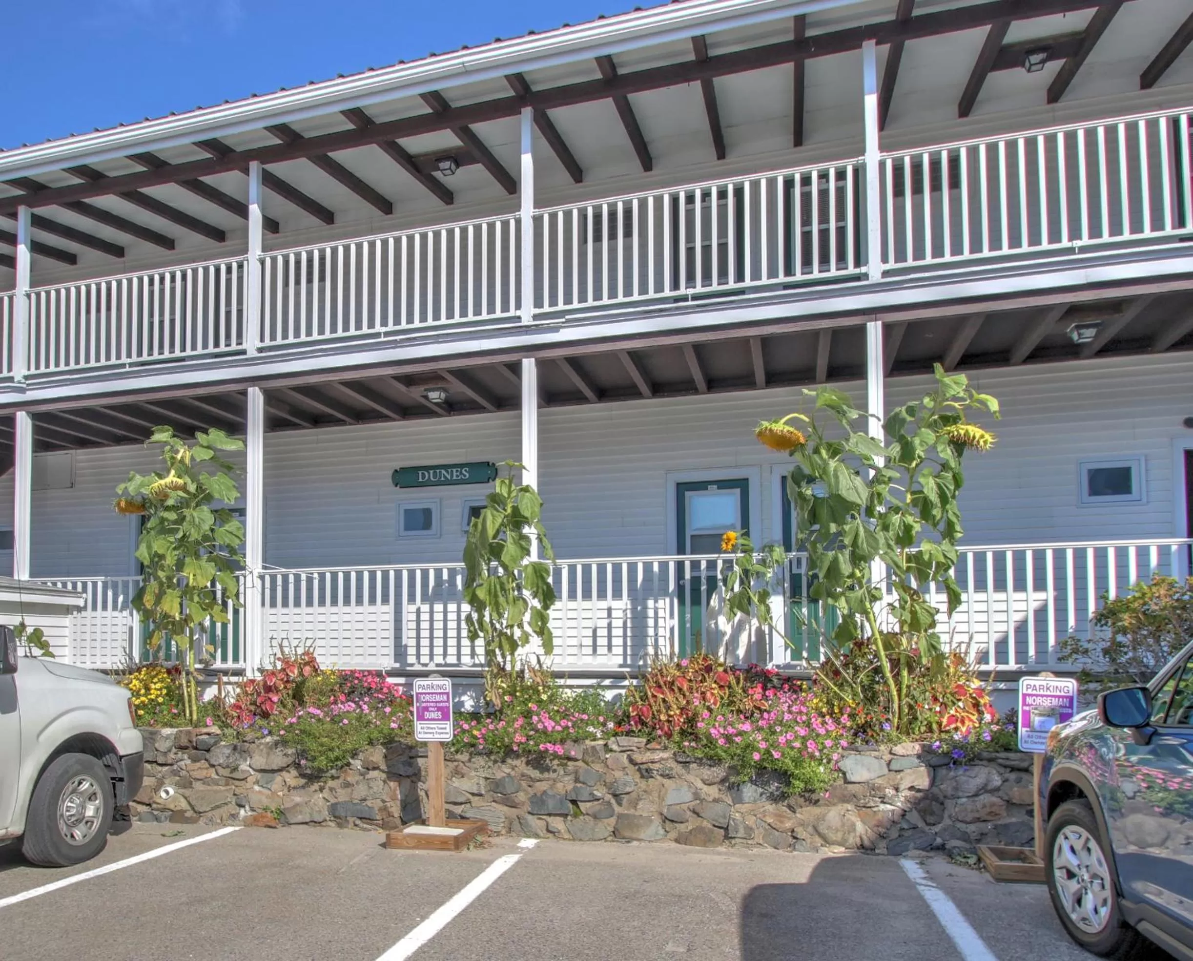Property Building in Norseman Resort on the Beach