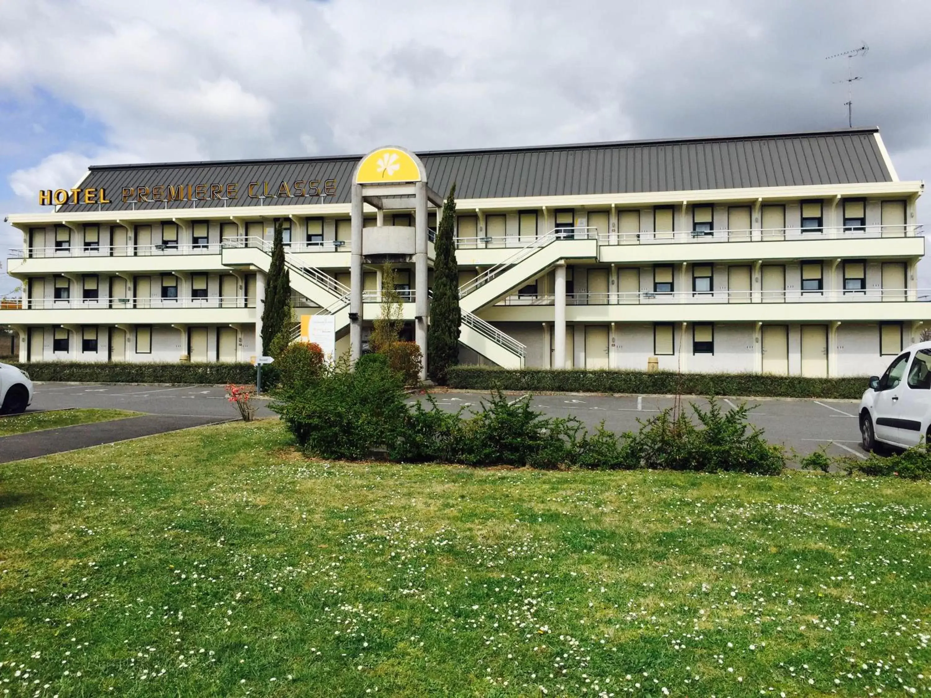 Garden view, Property Building in Premiere Classe Nevers Varennes Vauzelles