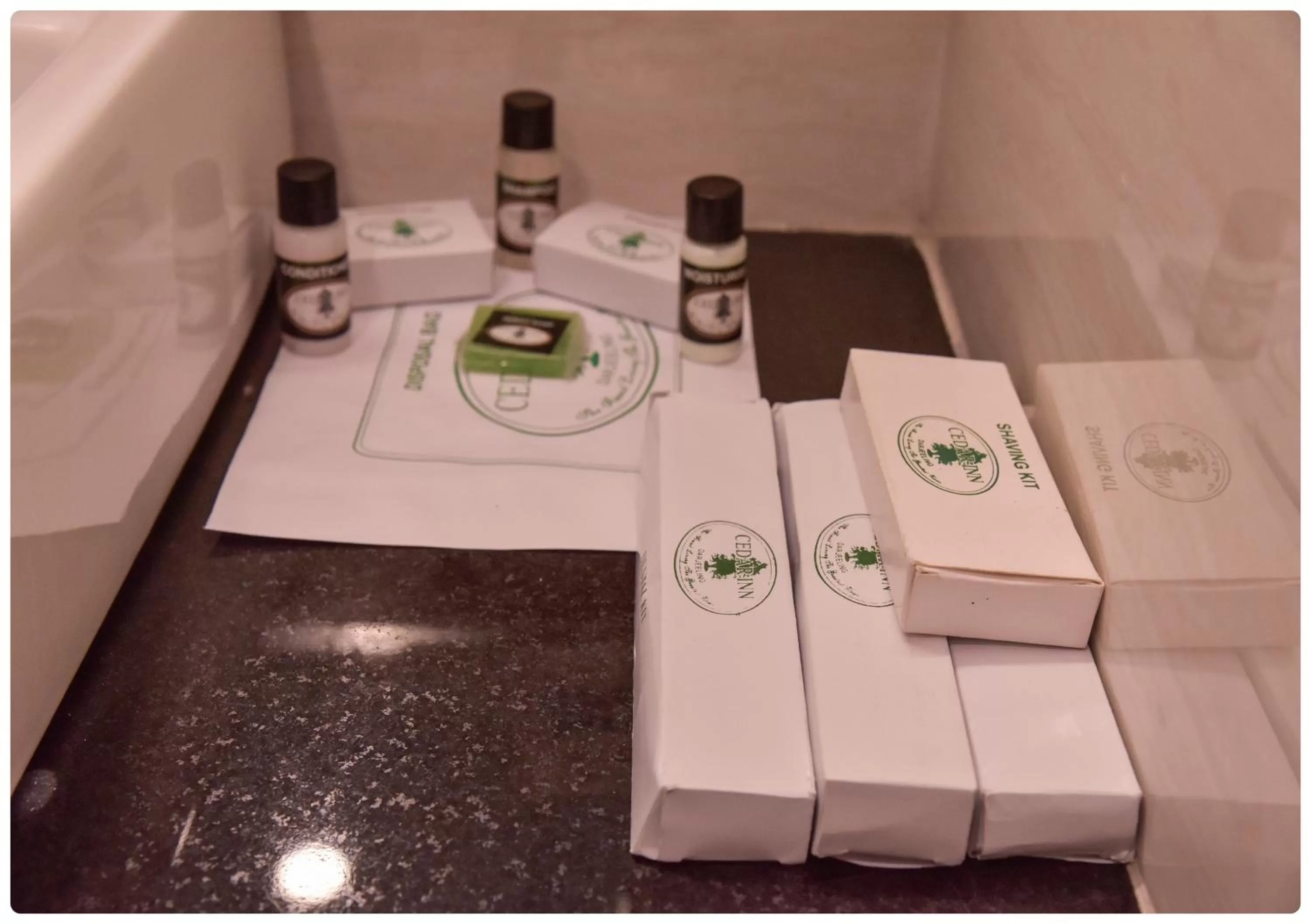 Bathroom in Cedar Inn