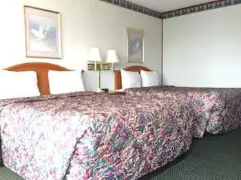 Bedroom, Bed in Sunset Inn Clarksville