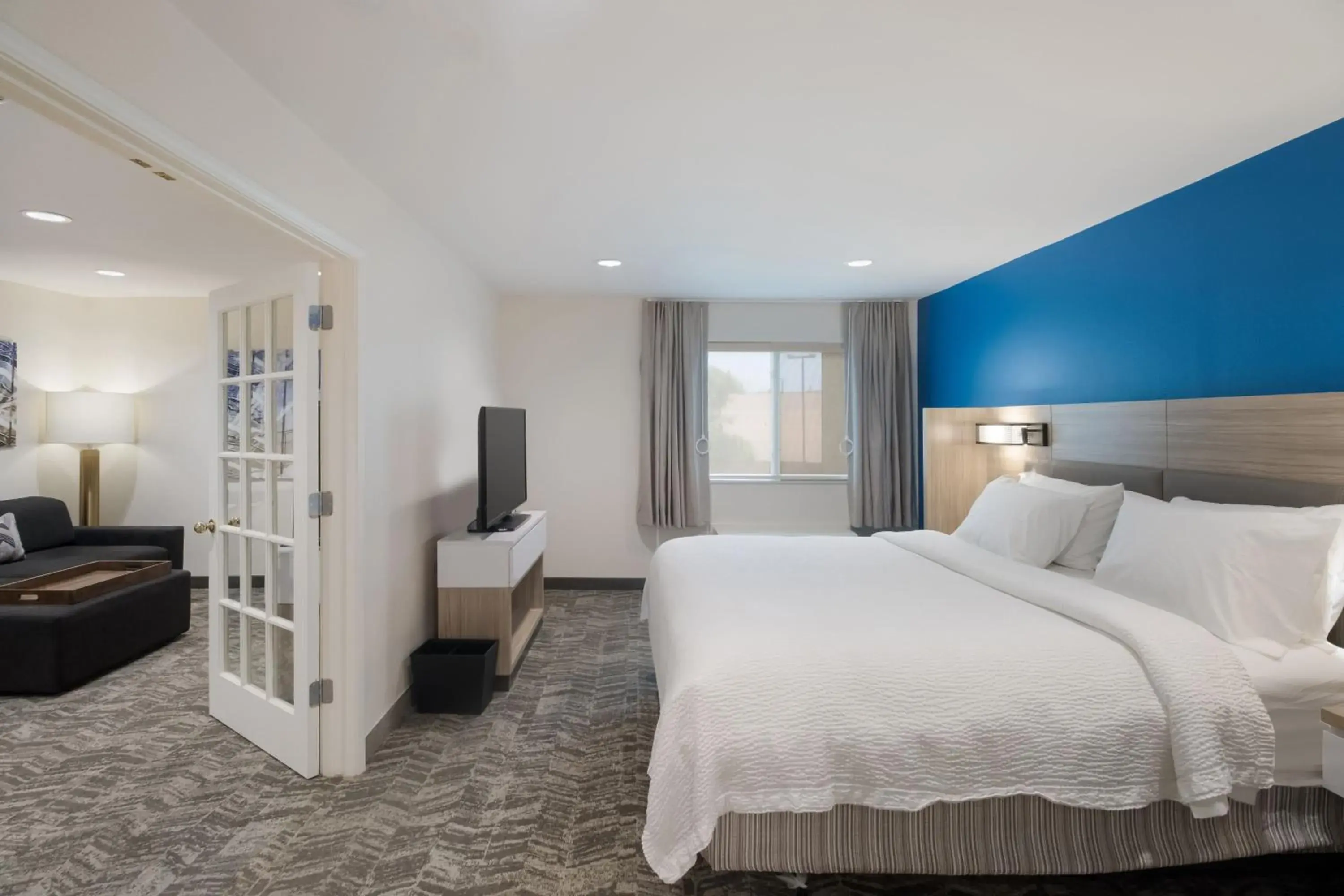 Bedroom, Bed in SpringHill Suites by Marriott Dallas NW Highway at Stemmons / I-35East