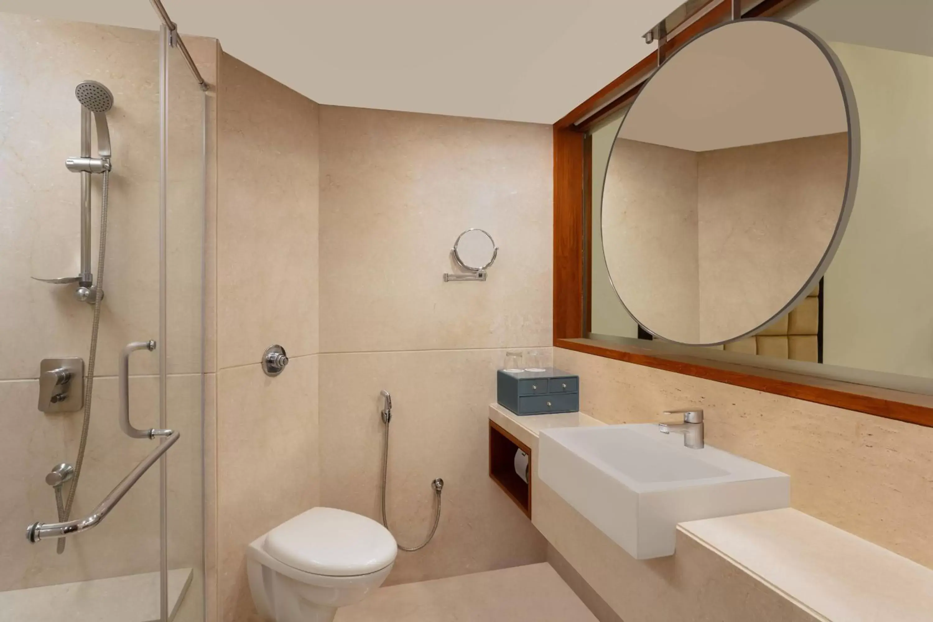 Bathroom in Surat Marriott Hotel
