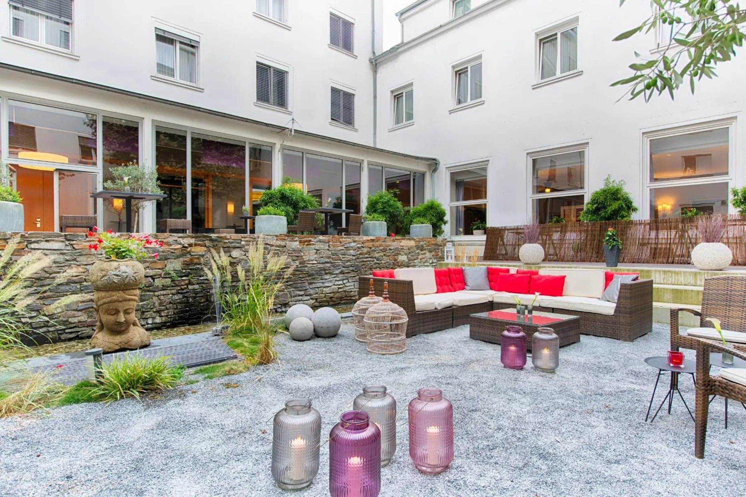 Balcony/Terrace in Leonardo Royal Hotel Mannheim