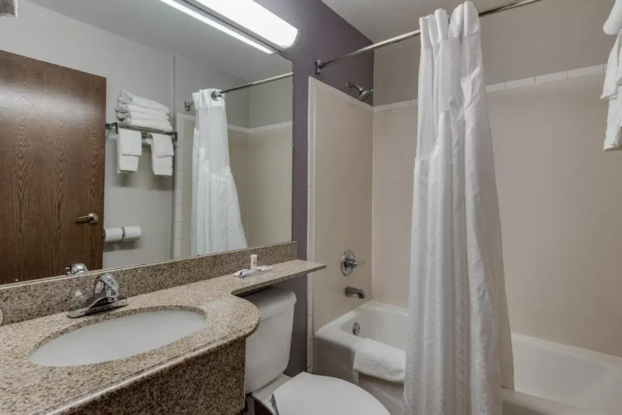 Bathroom in Microtel Inn & Suites by Wyndham Oklahoma City Airport