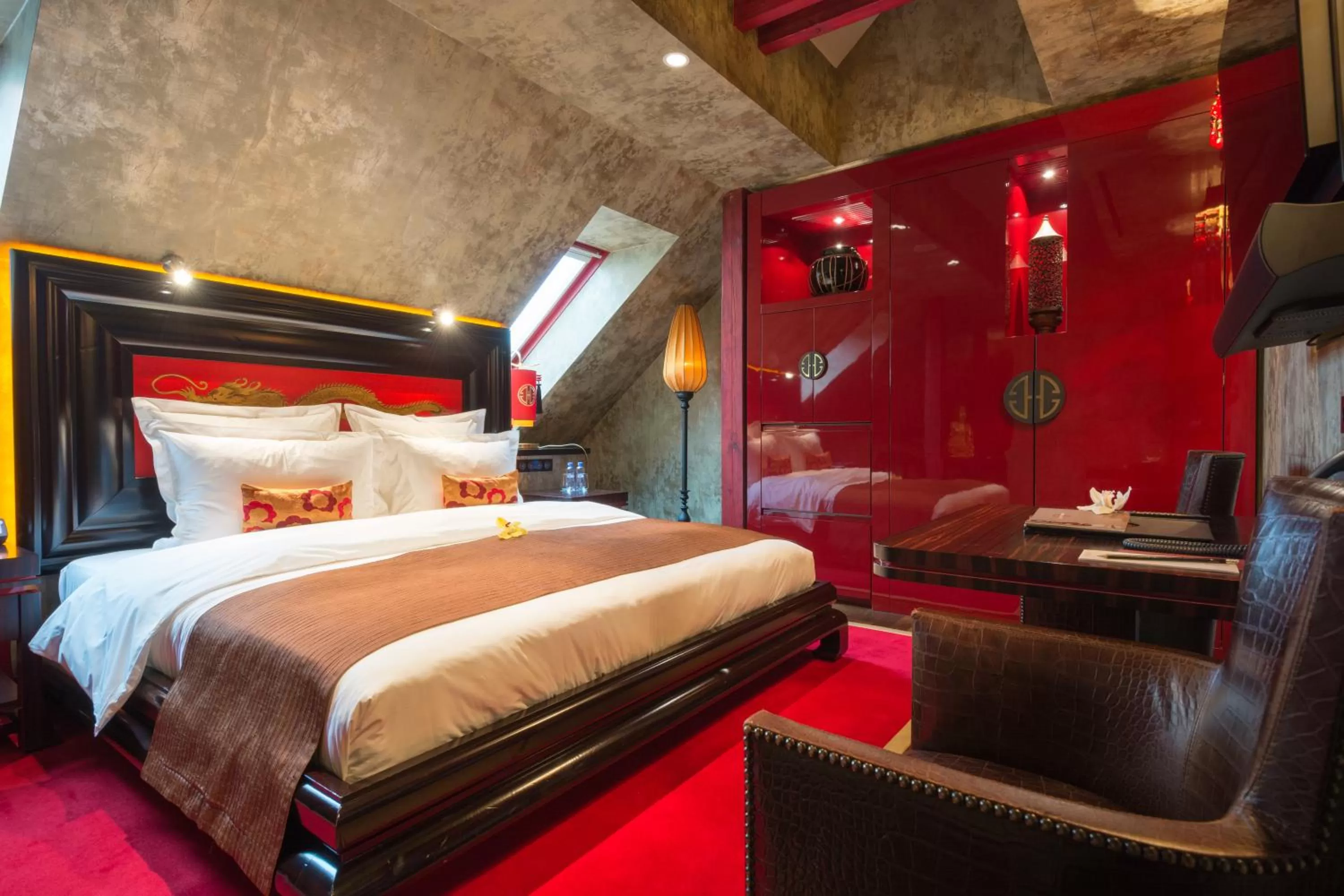 Photo of the whole room, Bed in Buddha-Bar Hotel Prague