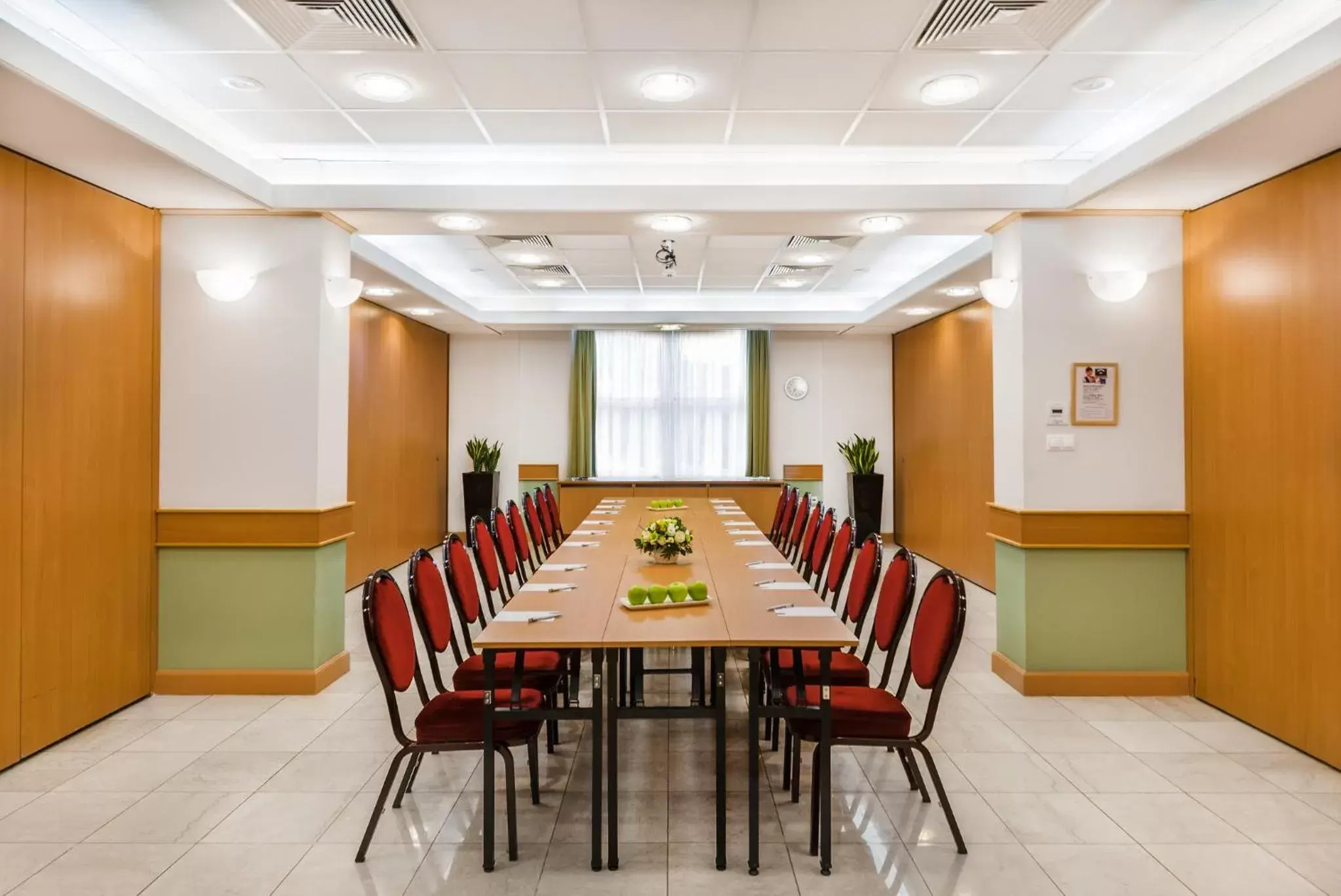 Business facilities in Danubius Hotel Arena