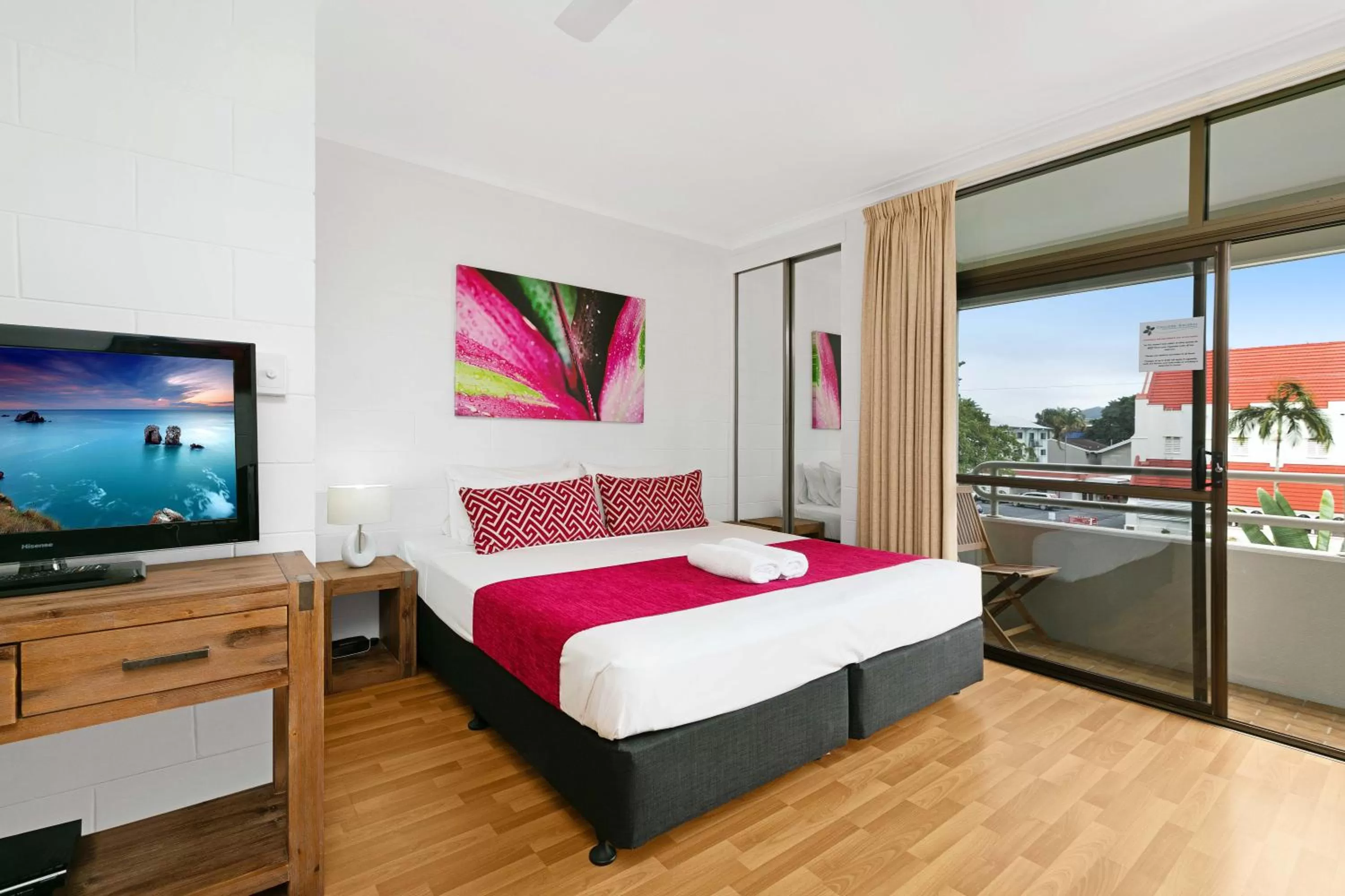 Day, Bed in Cascade Gardens