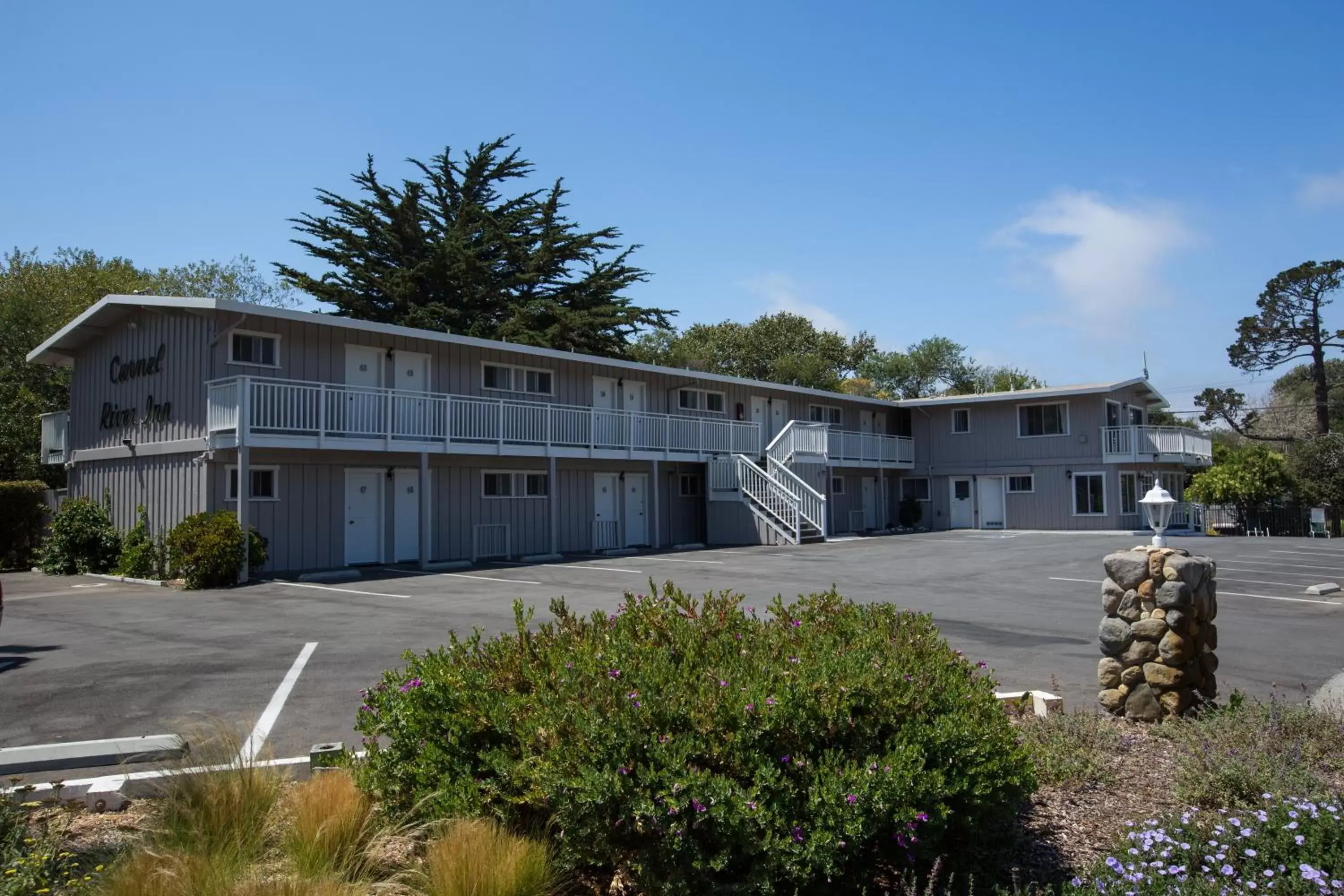 Facade/entrance, Property Building in Carmel River Inn