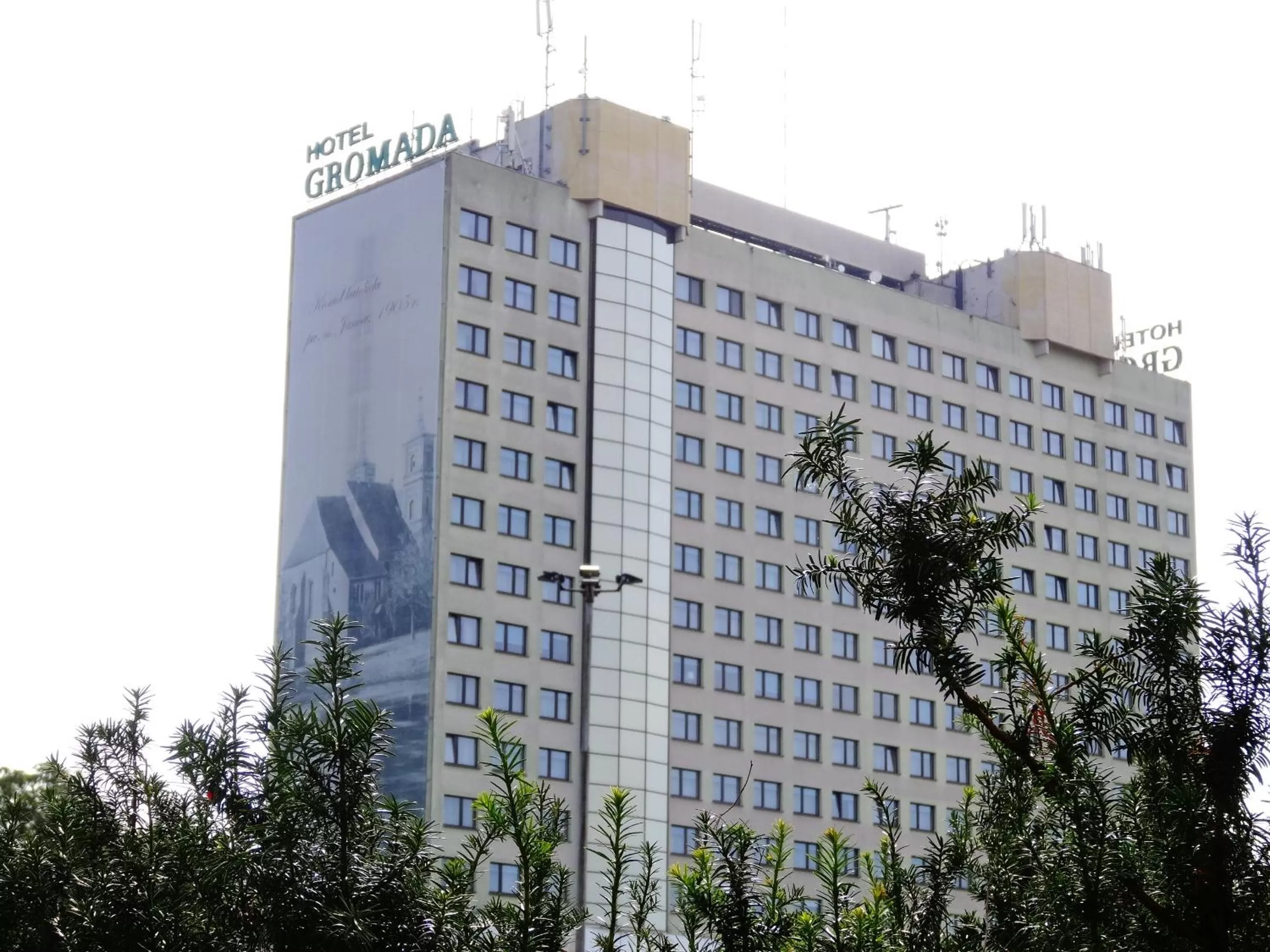 Facade/entrance in Hotel Gromada Pila