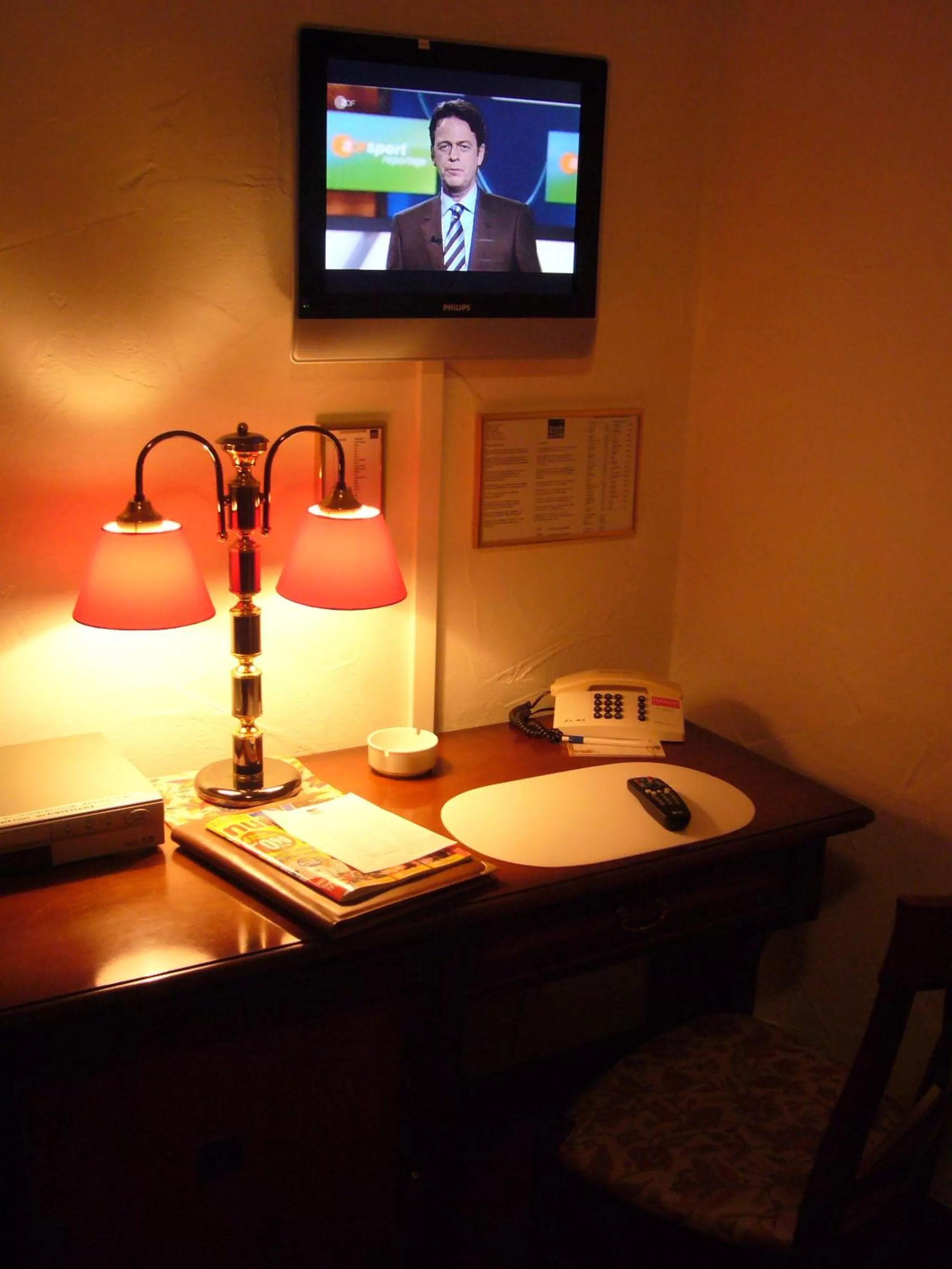 TV and multimedia in Klassik Hotel am Tor