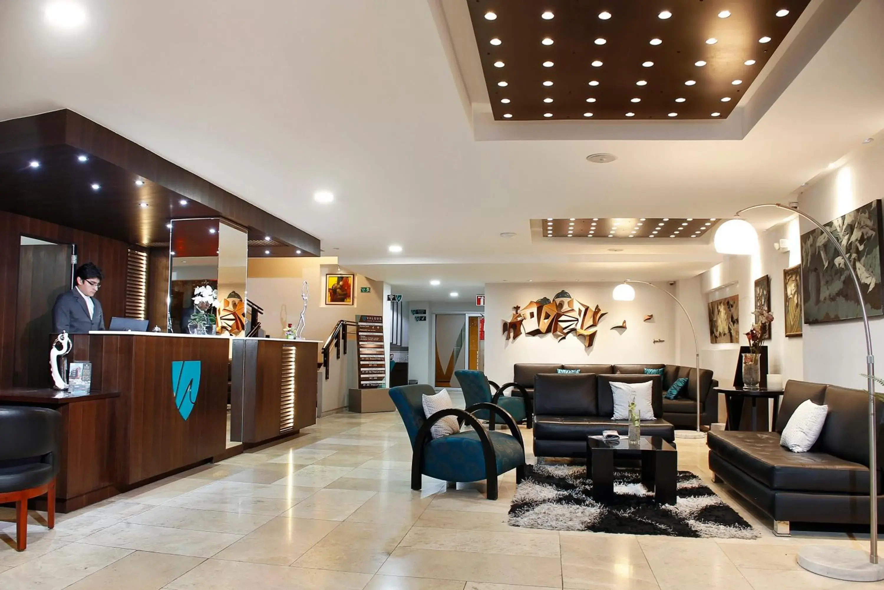 Staff, Lobby/Reception in Hotel Valgus