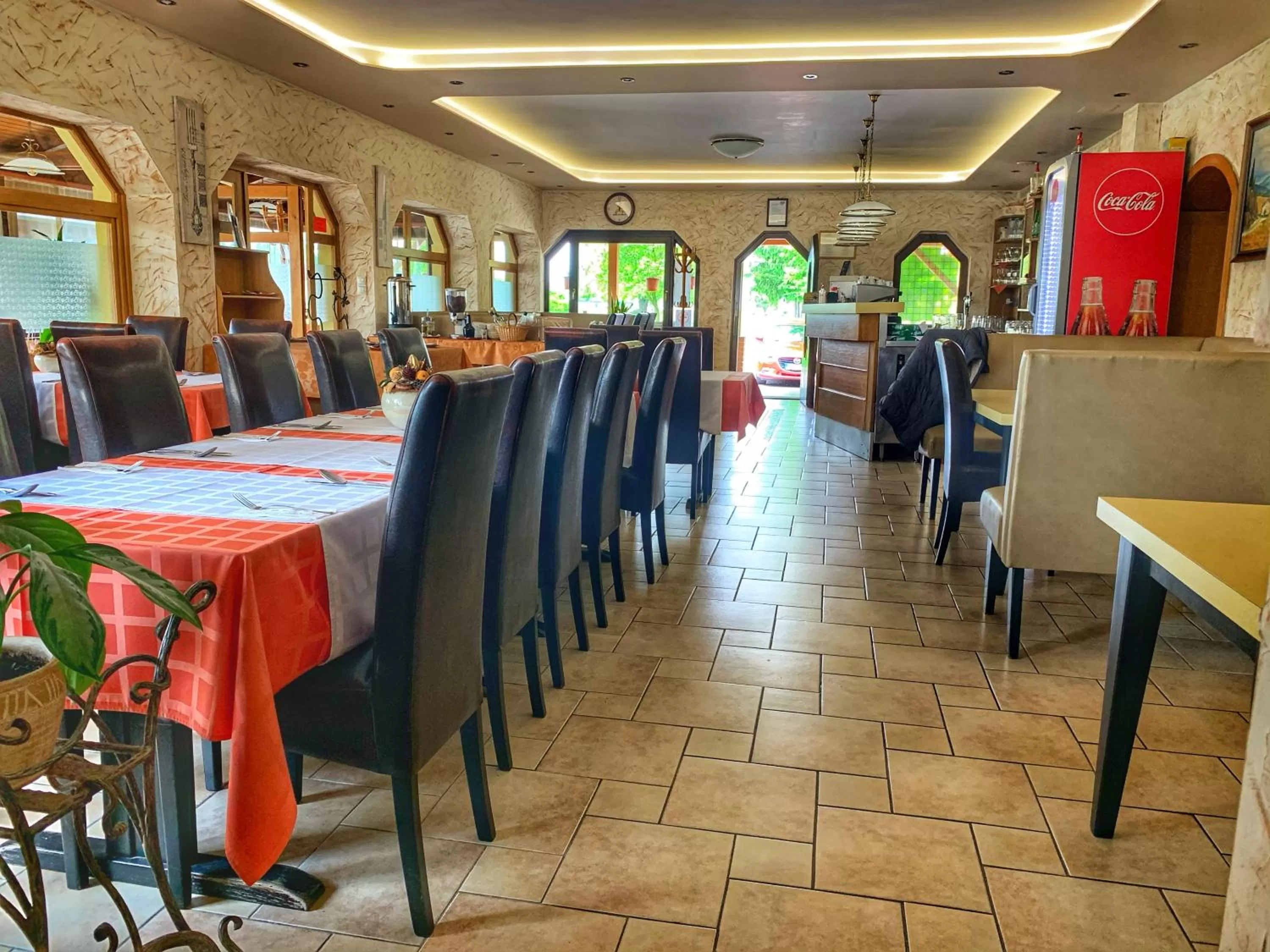 Restaurant/places to eat in Hotel Zéta