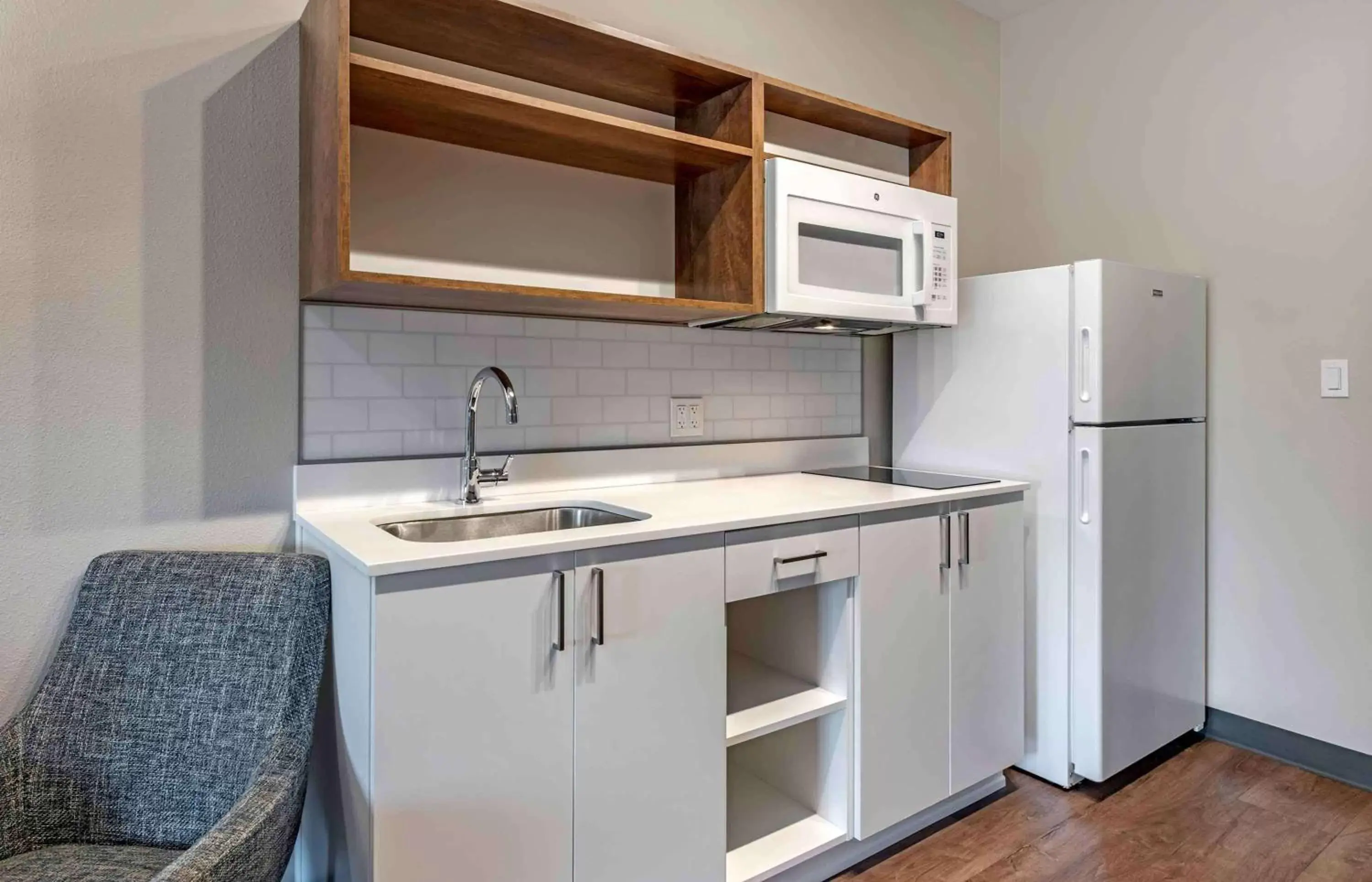 Bedroom, Kitchen/Kitchenette in Extended Stay America Premier Suites - Melbourne - I-95