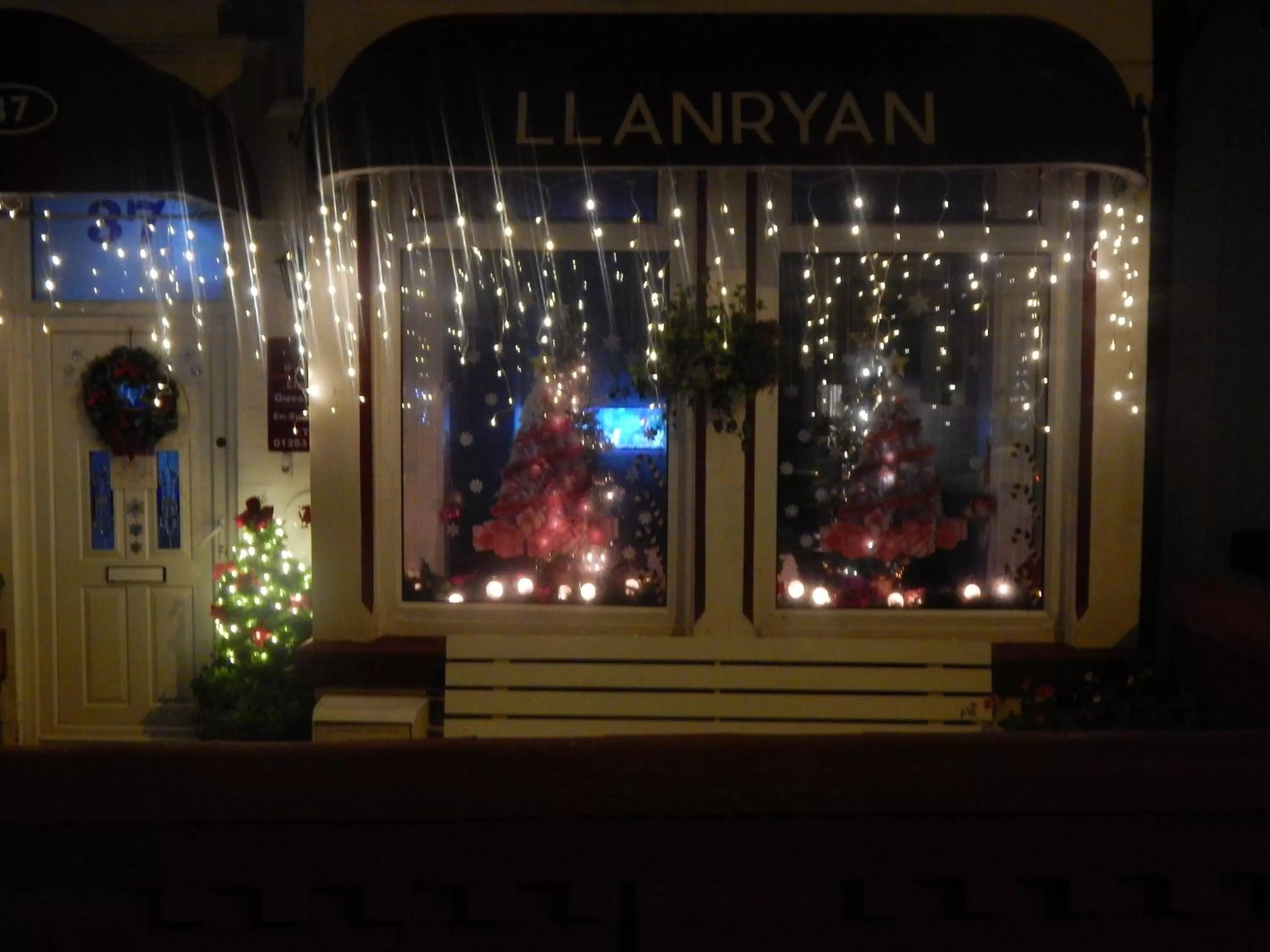 Property building in Llanryan Guest House