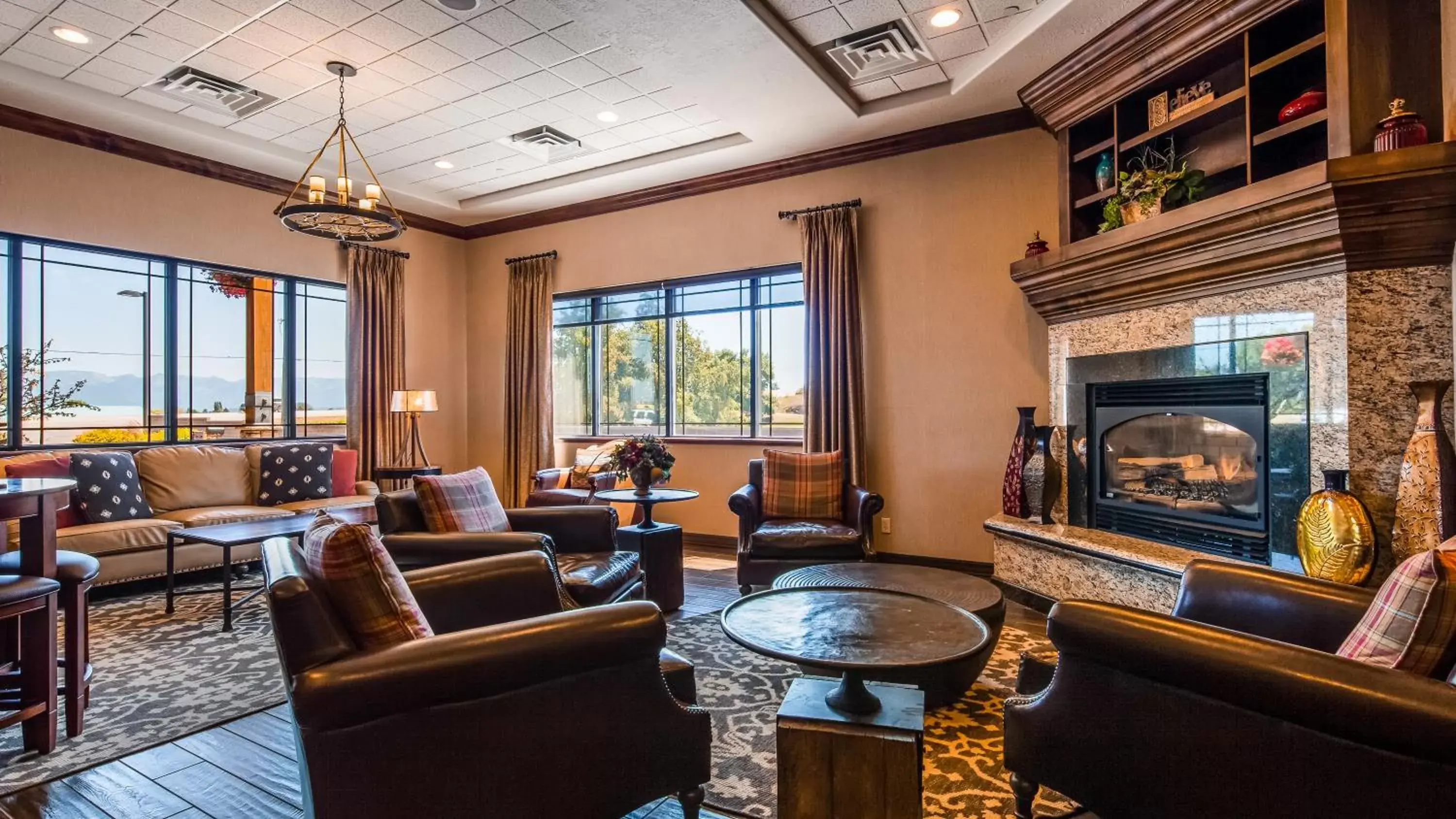 Lobby or reception, Seating Area in Best Western Plus Flathead Lake Inn and Suites
