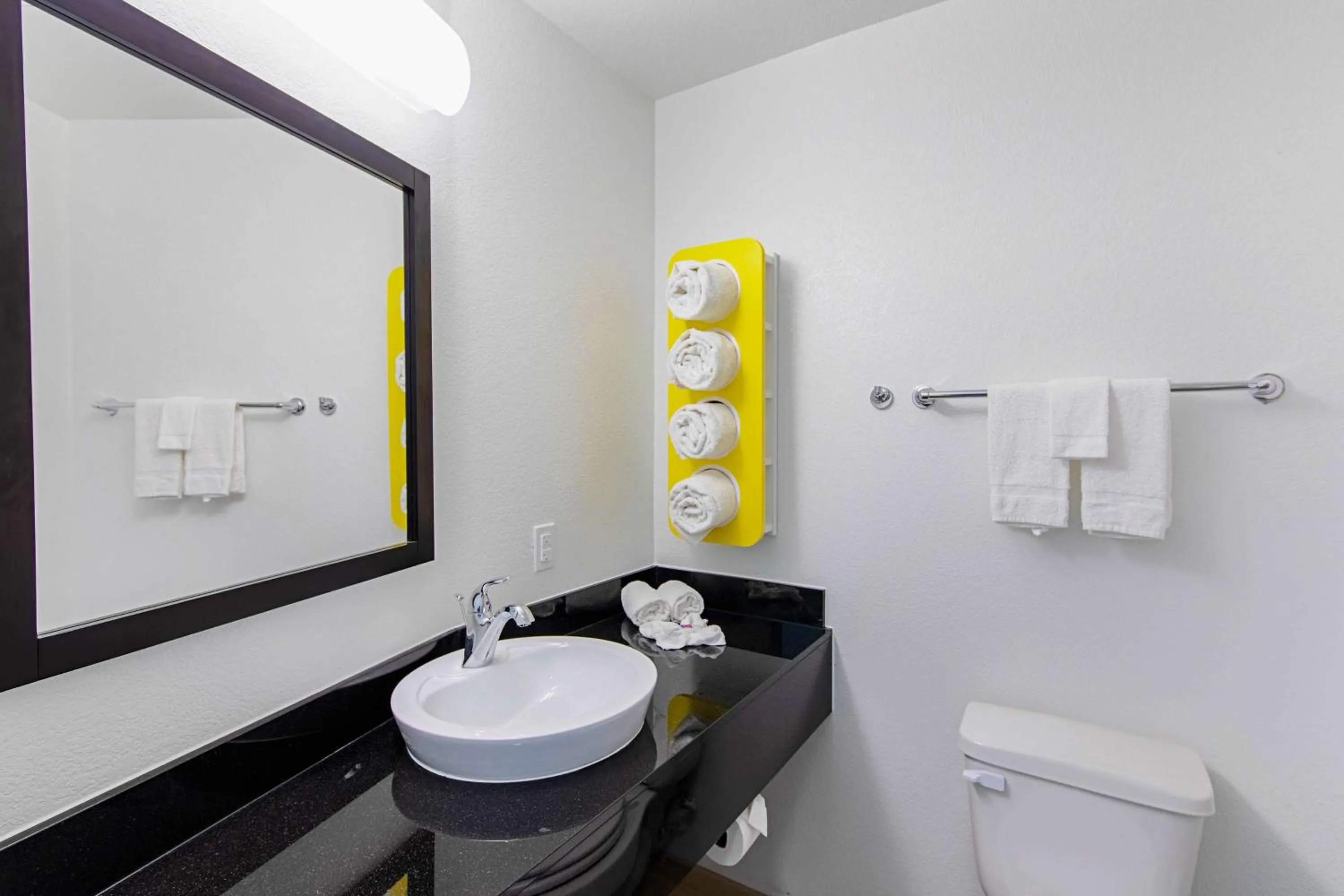 Toilet in Motel 6 Austin Airport