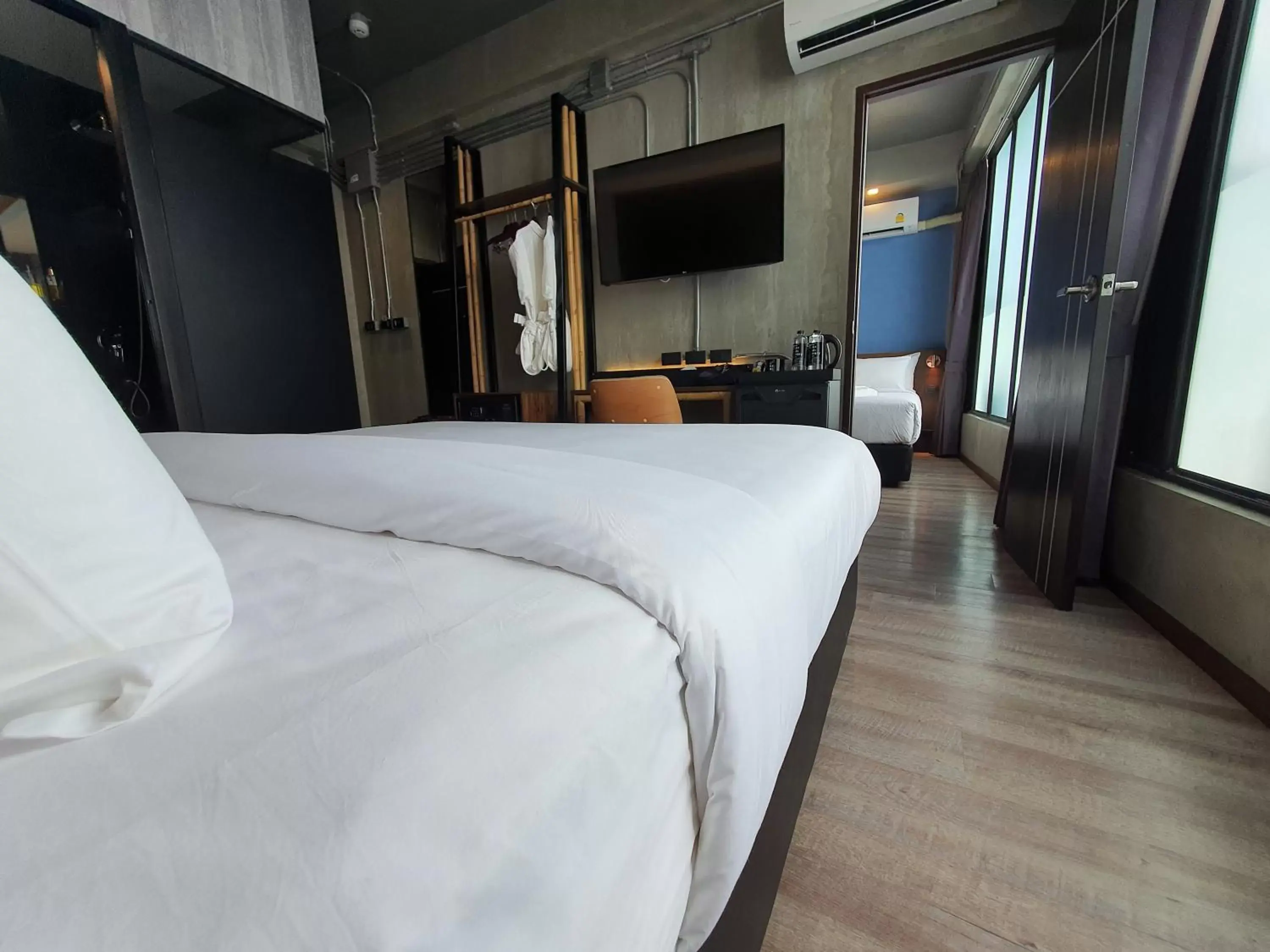 Photo of the whole room, Bed in Hotel Ordinary Bangkok