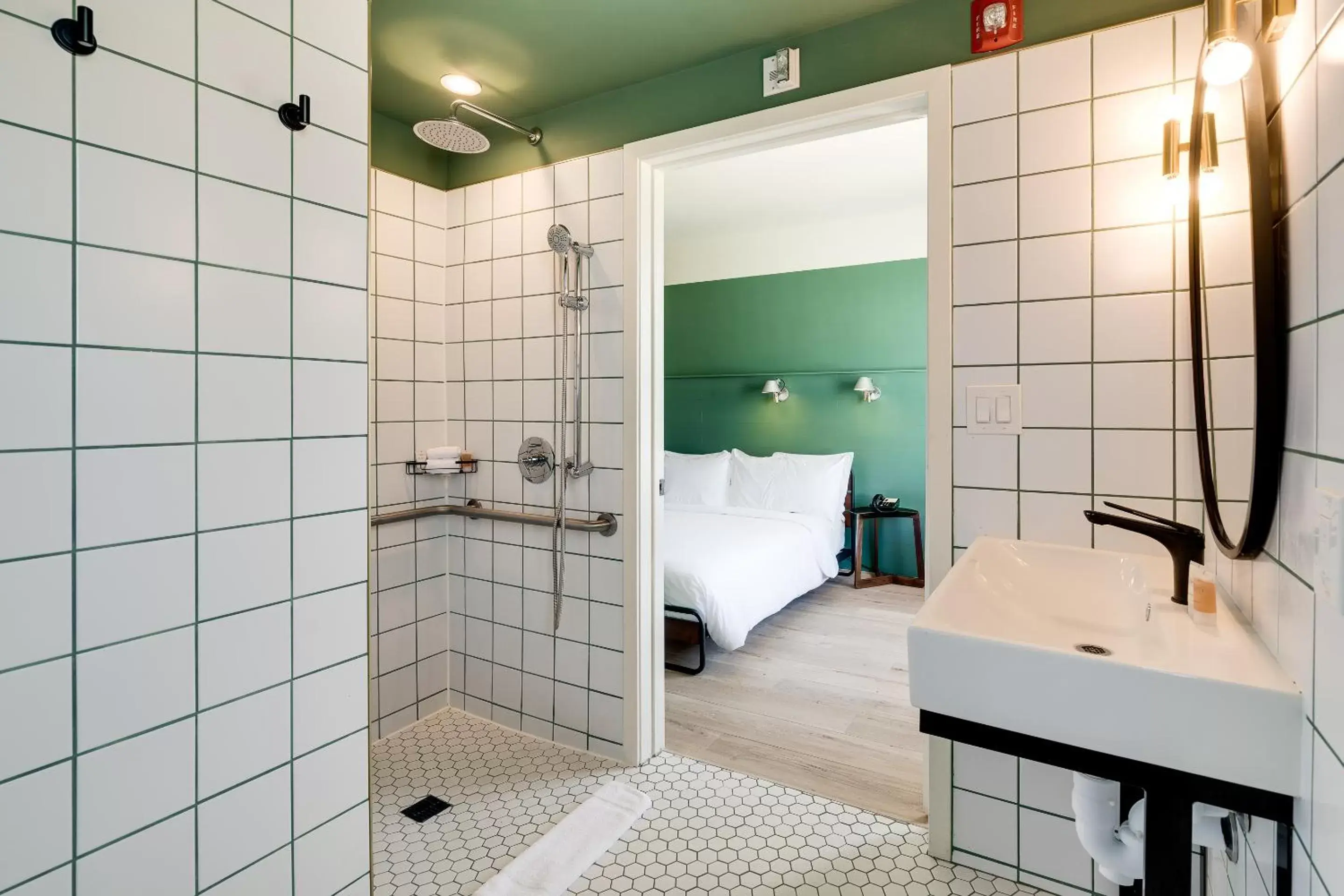 Bathroom in Greenview Hotel