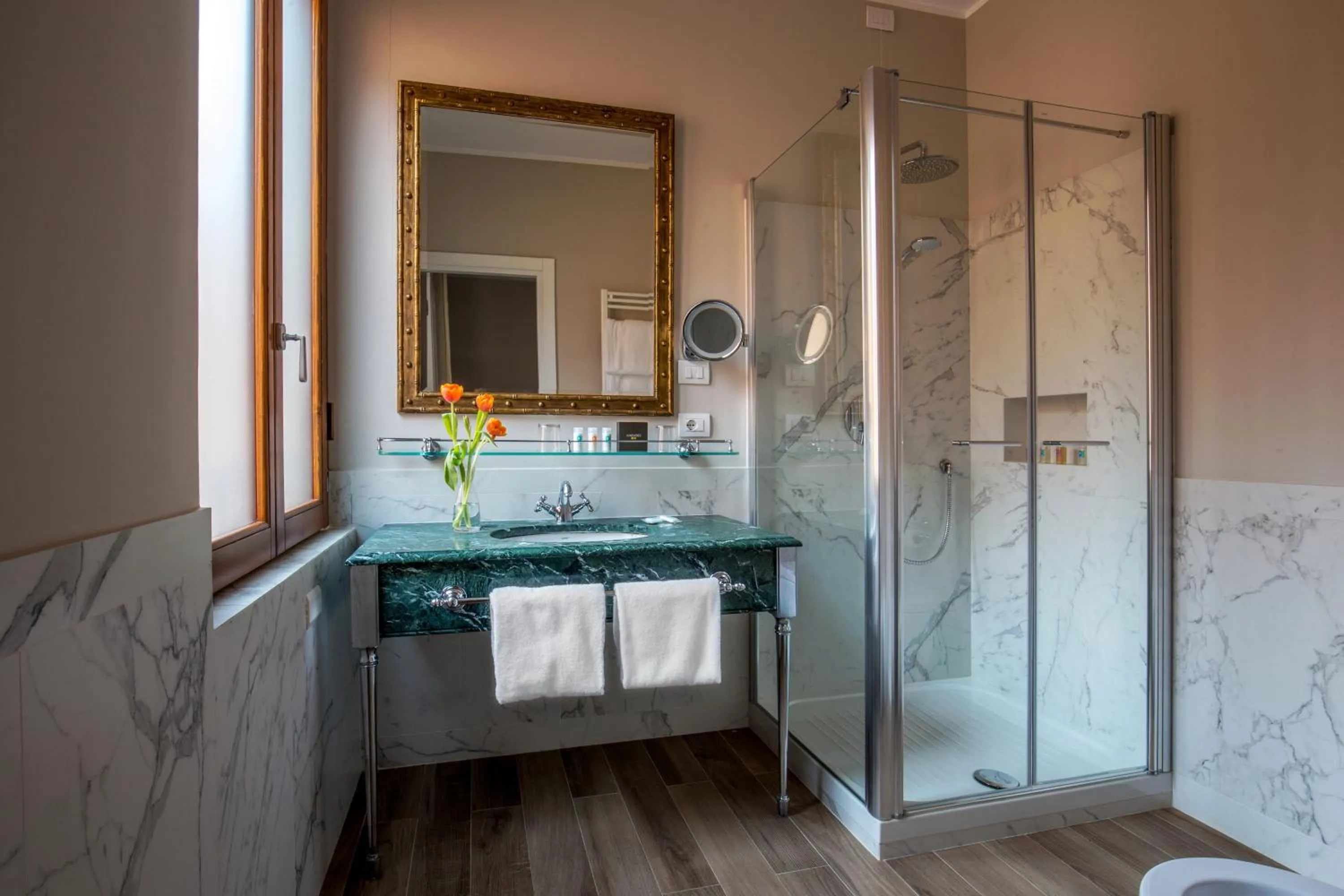 Bathroom in Hotel Monte Cenci