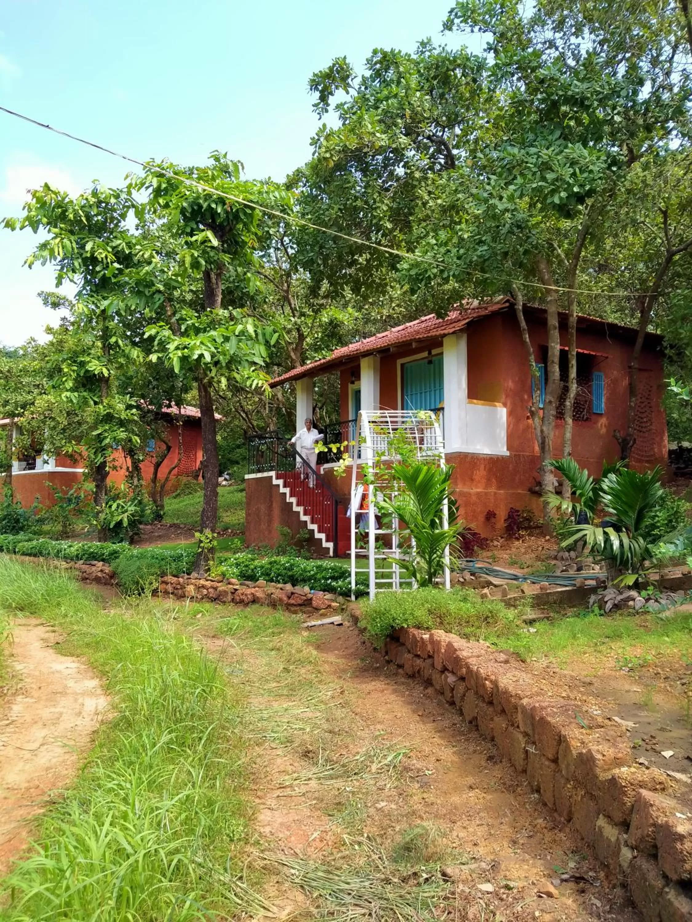 Property building in Porsu